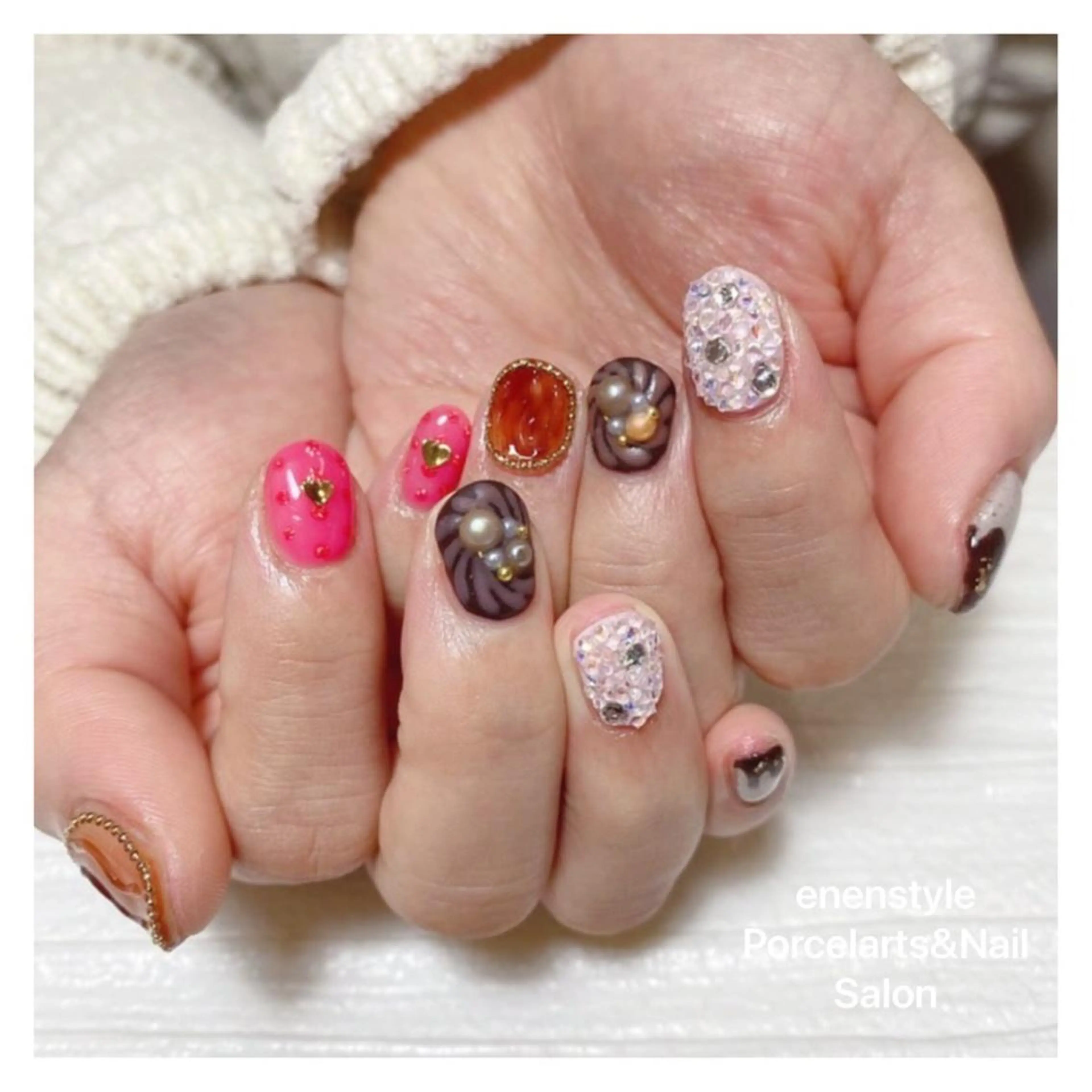 ショート ネイル ハンドネイル 👑enen style👑のネイルデザイン