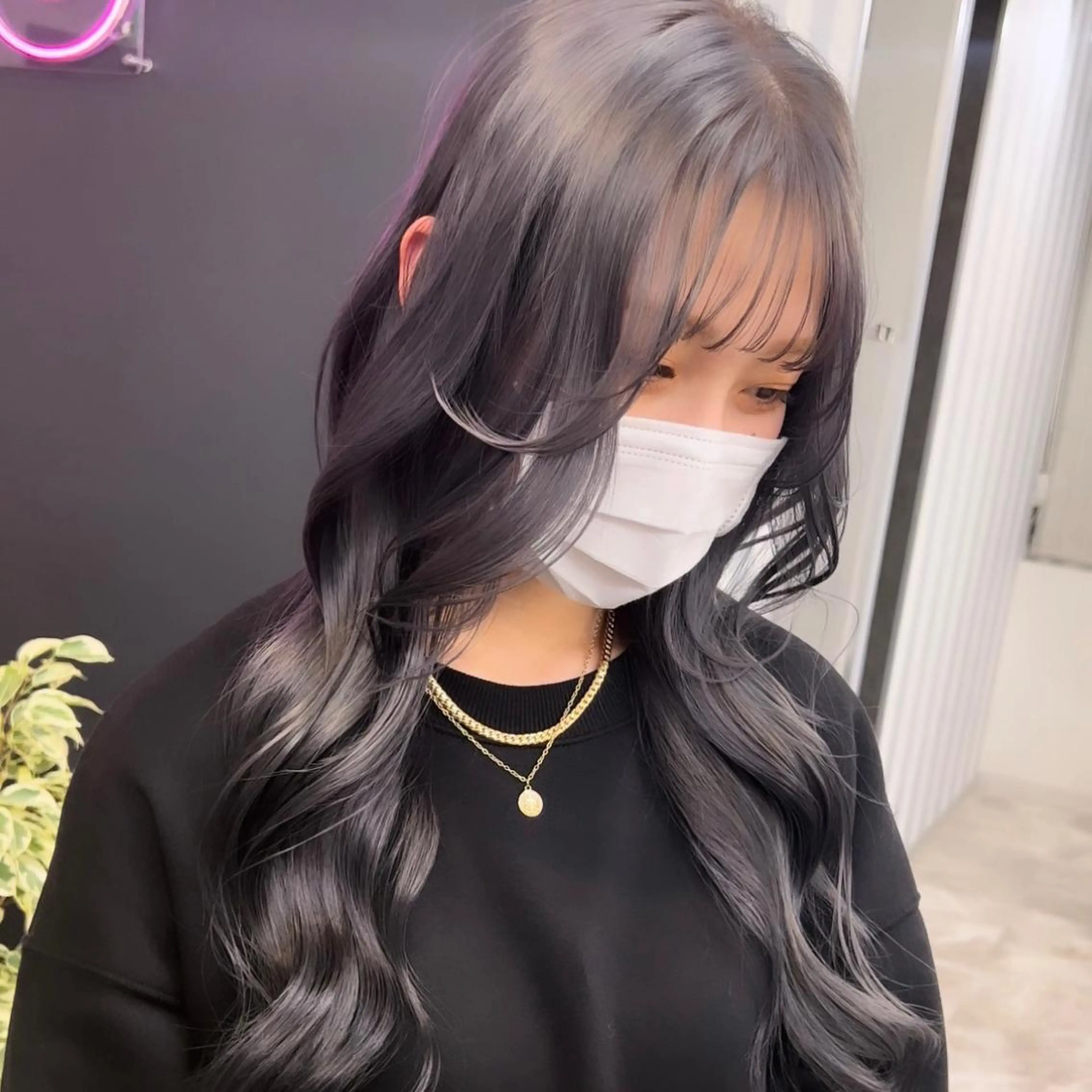 セミロング カラー シルバー ヘアカラー トリートメント Uno. 本気で ヘアに悩む方へ✨のヘアスタイル