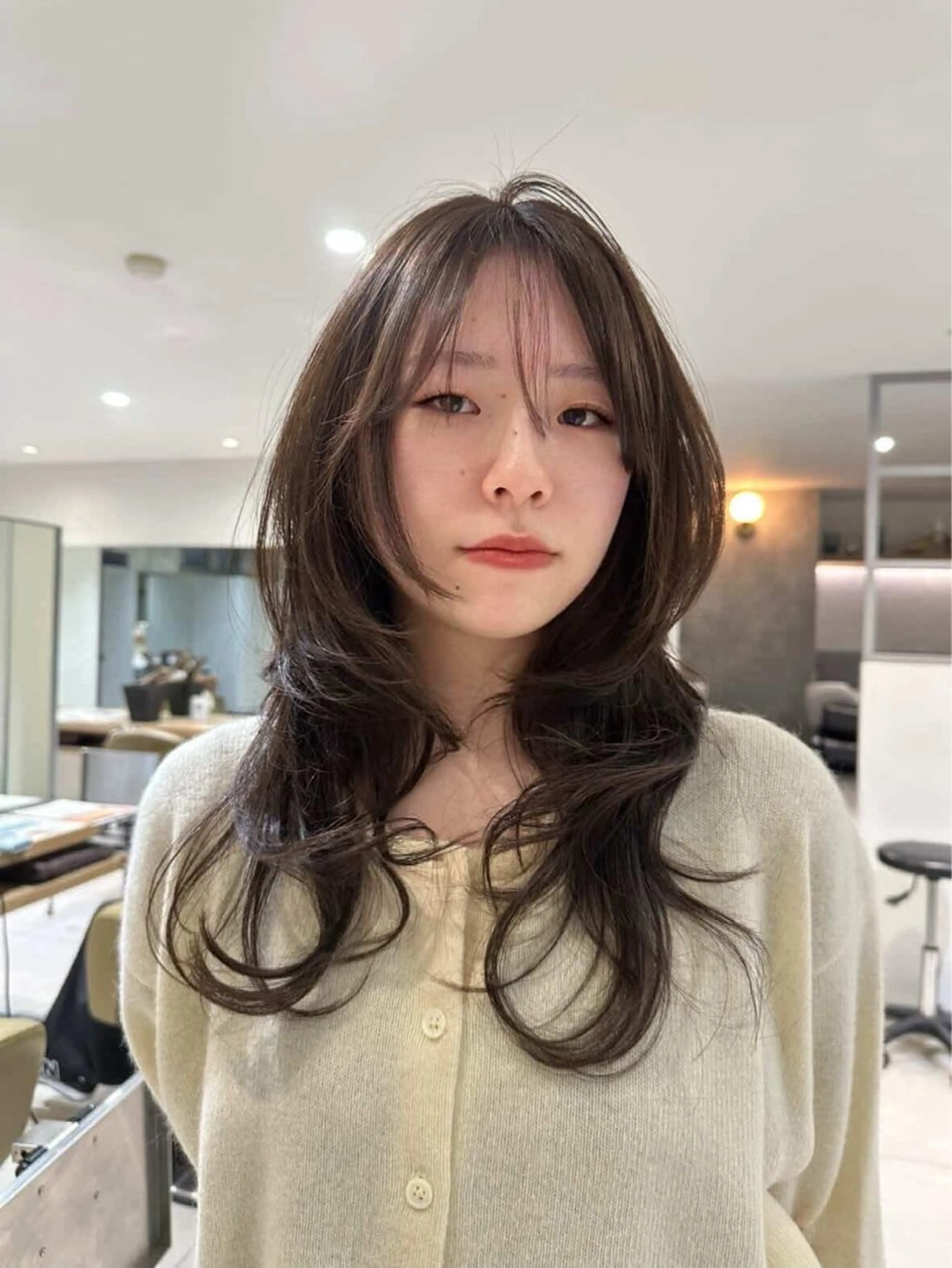 セミロング カット 🎀LUNA🎀 レイヤーカット/艶髪のヘアスタイル