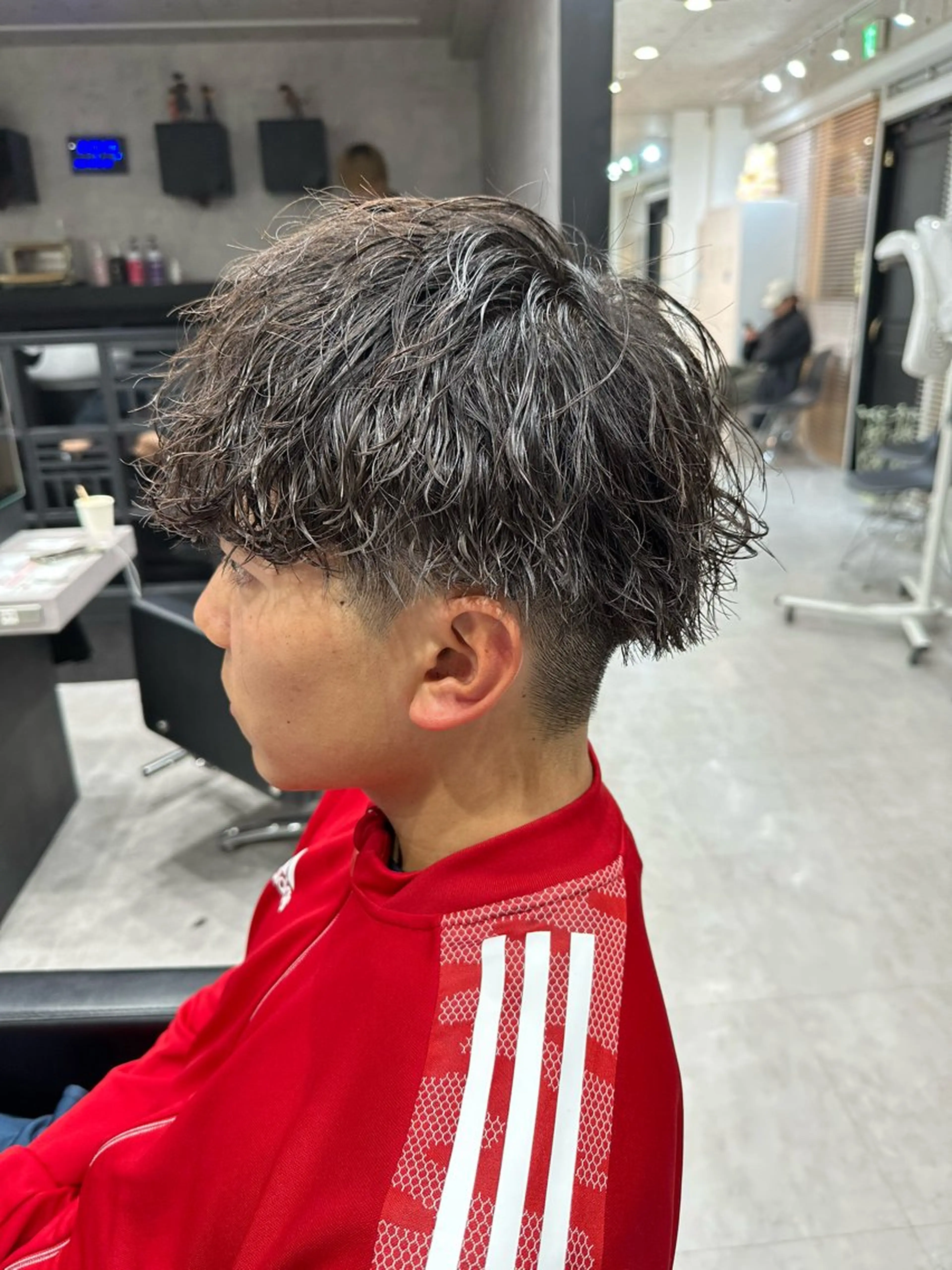 ショート パーマ メンズ メンズパーマ 波巻きパーマ カット パーマ ユウ🪄 パーマ指名No1のヘアスタイル