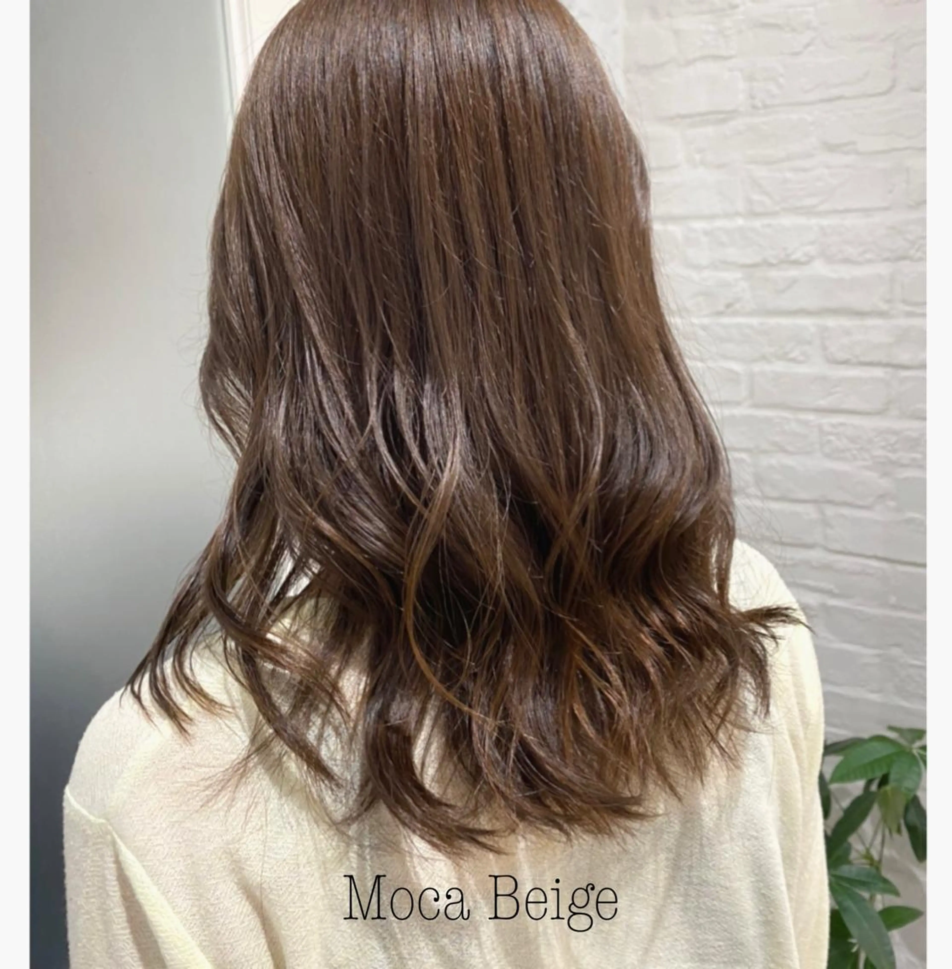 ミディアム カット ヘアカラー Ida Akaneのヘアスタイル