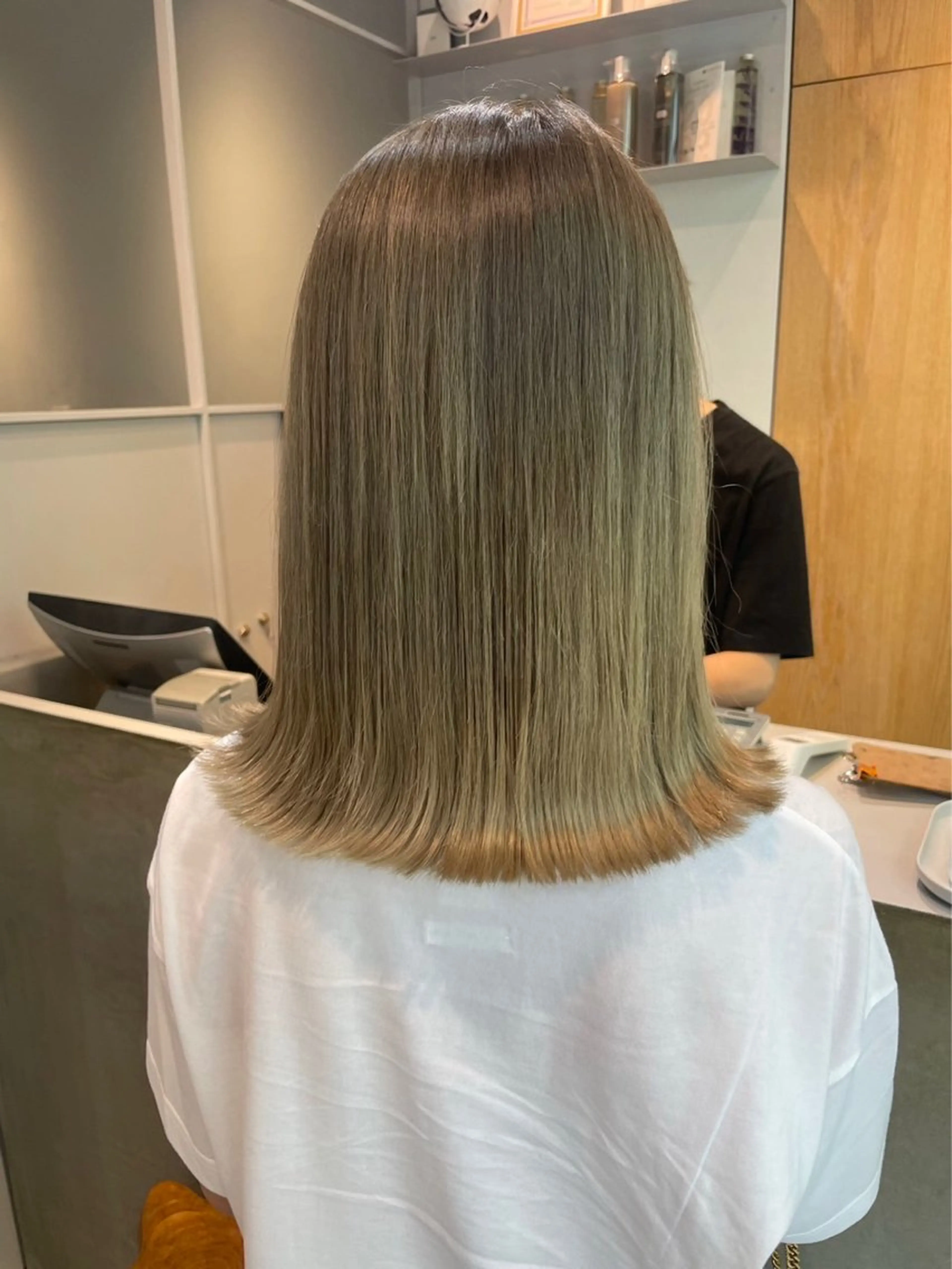 セミロング ヘアカラー 【🥀履歴修正🥀】 ハイトーン職人/拓真のヘアスタイル