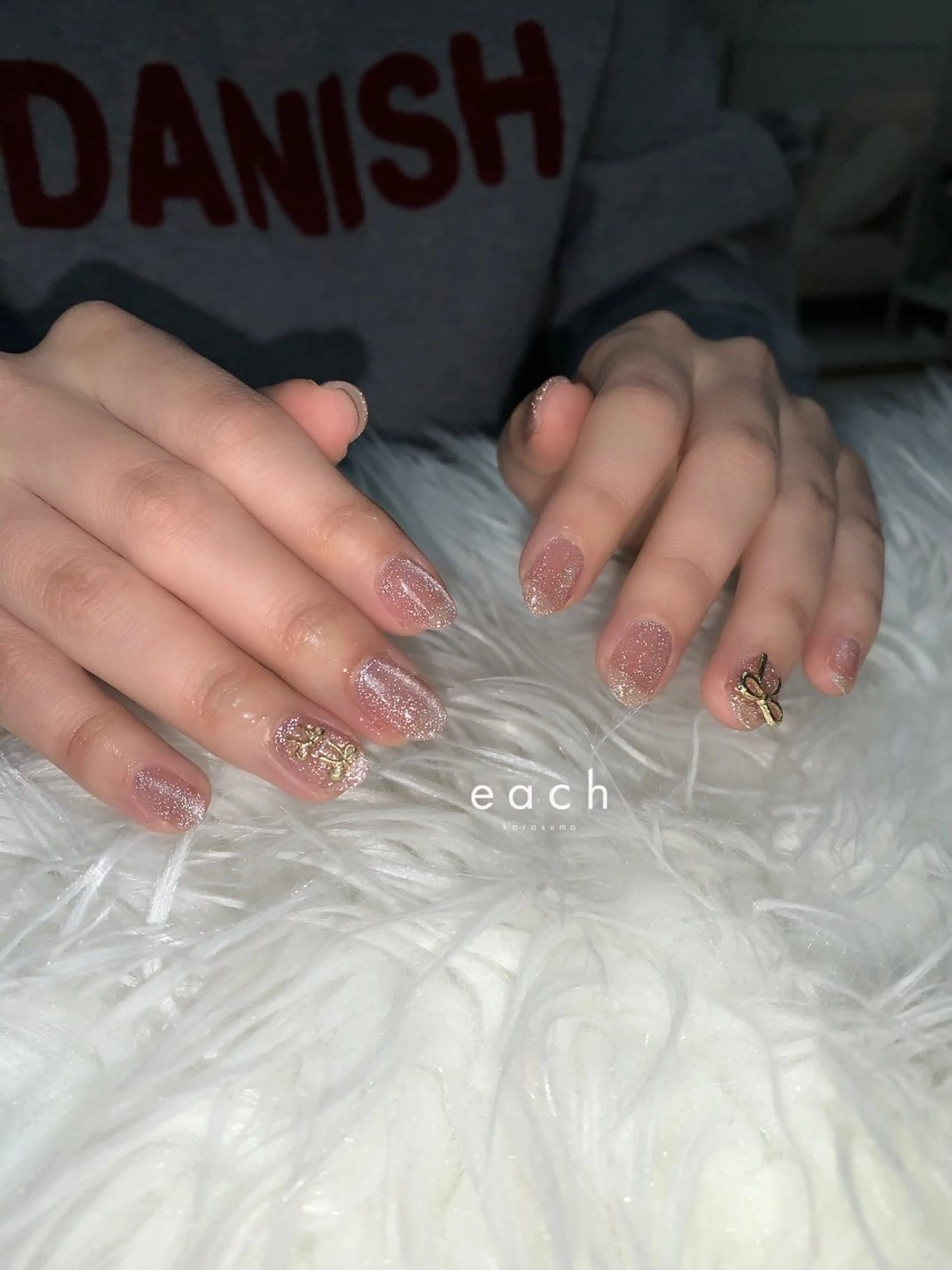 ネイル マグネットネイル each Hibikiのネイルデザイン