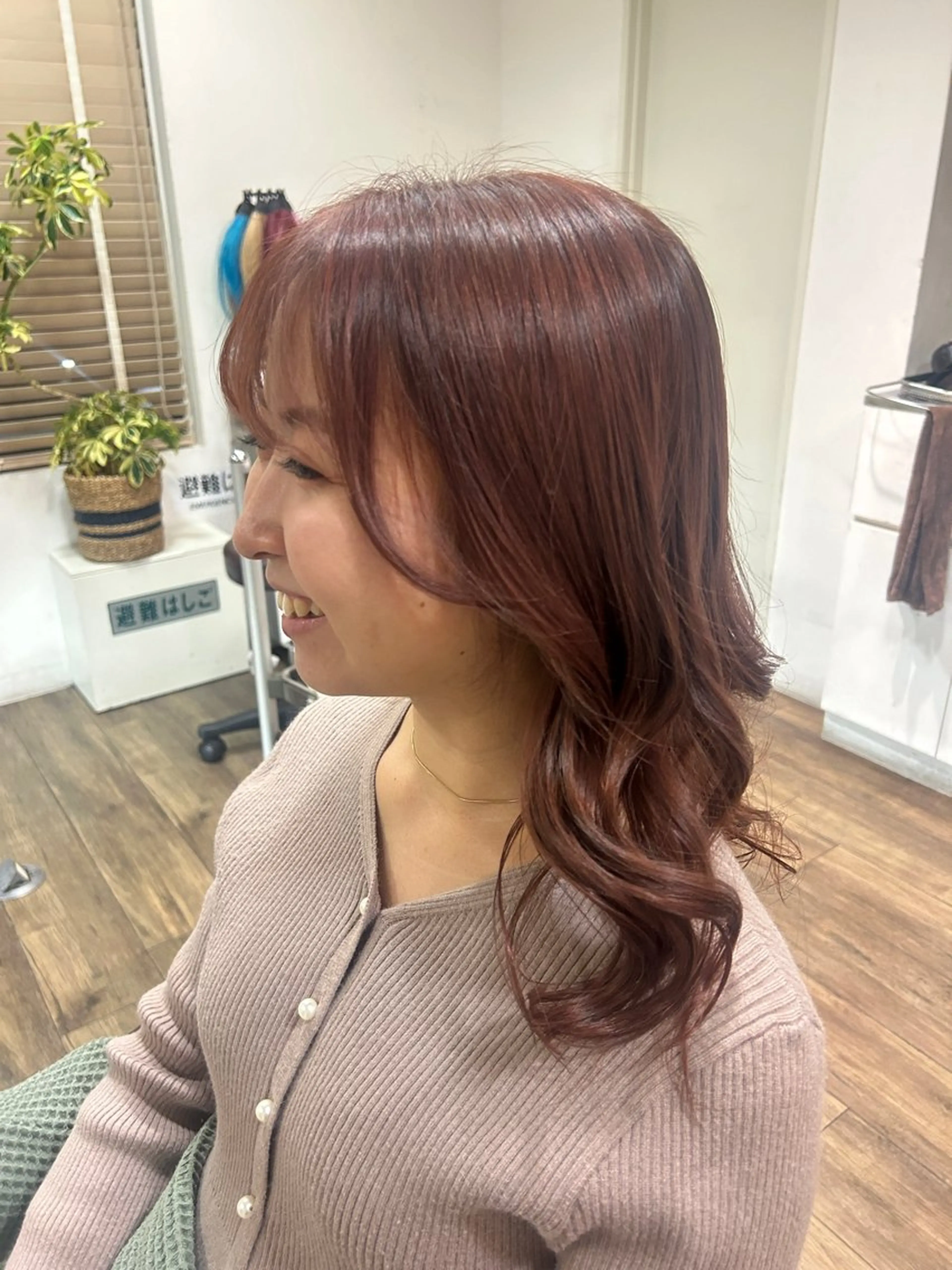 ミディアム ヘアカラー トリートメント ヘッドスパ enn 髪質改善🩷 曽根依咲のヘアスタイル