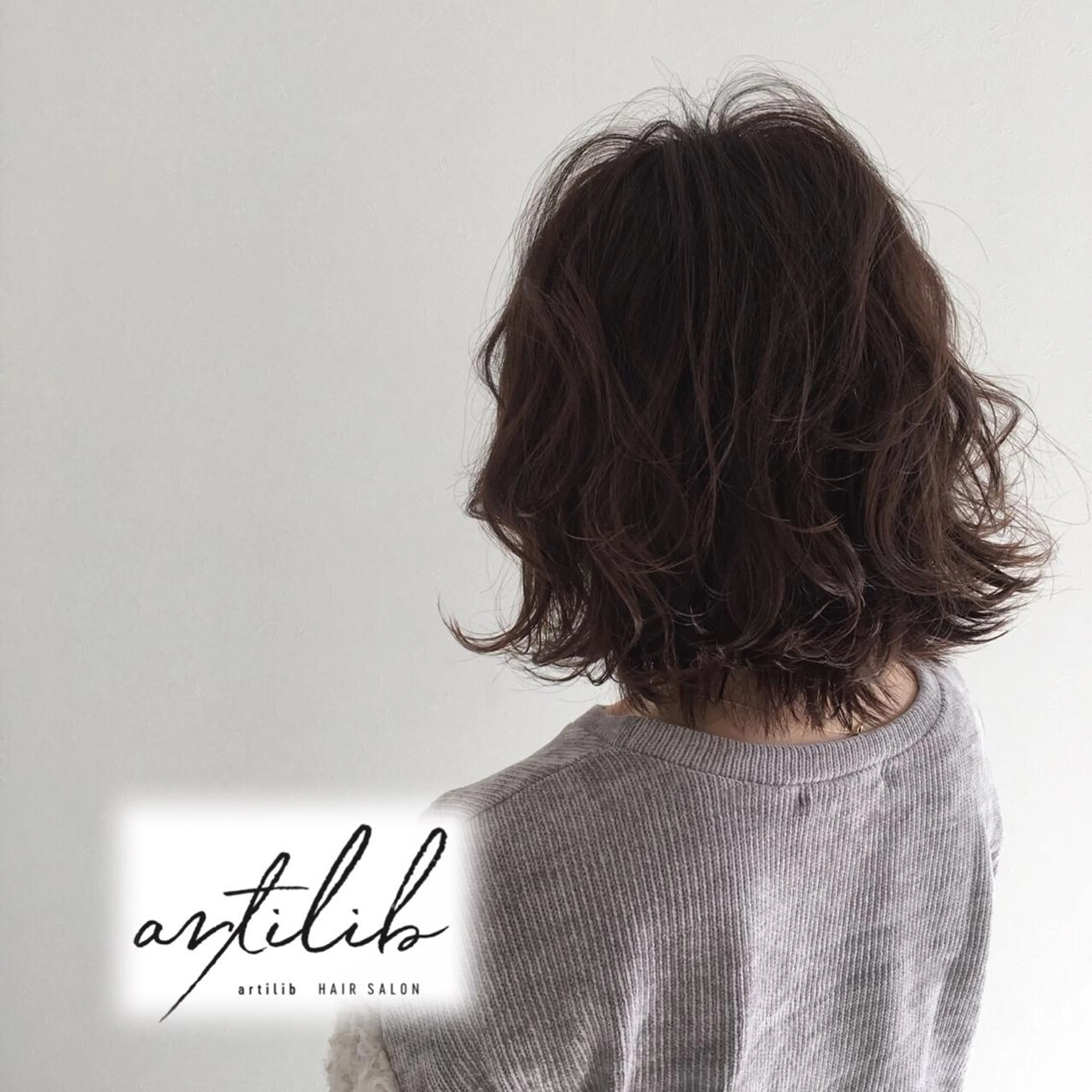 ショート カラー ヘアアレンジ 切りっぱなしボブ ショートボブ アディクシーカラー アクアカラー 透明感カラー SHO担当髪質改善 東加古川アーティブのヘアスタイル