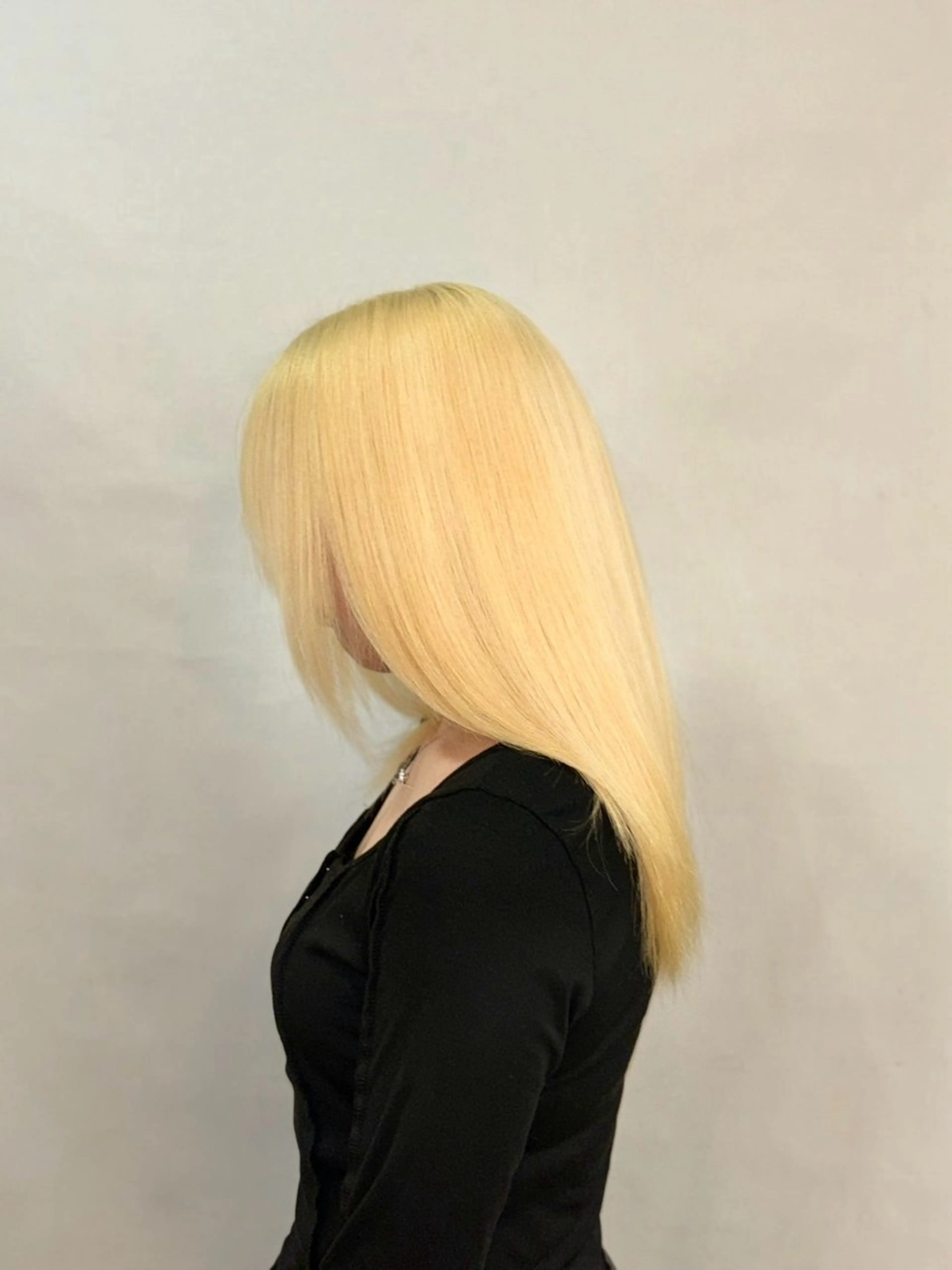 ロング カラー ブリーチ ブロンド 上野 瑞貴のヘアスタイル