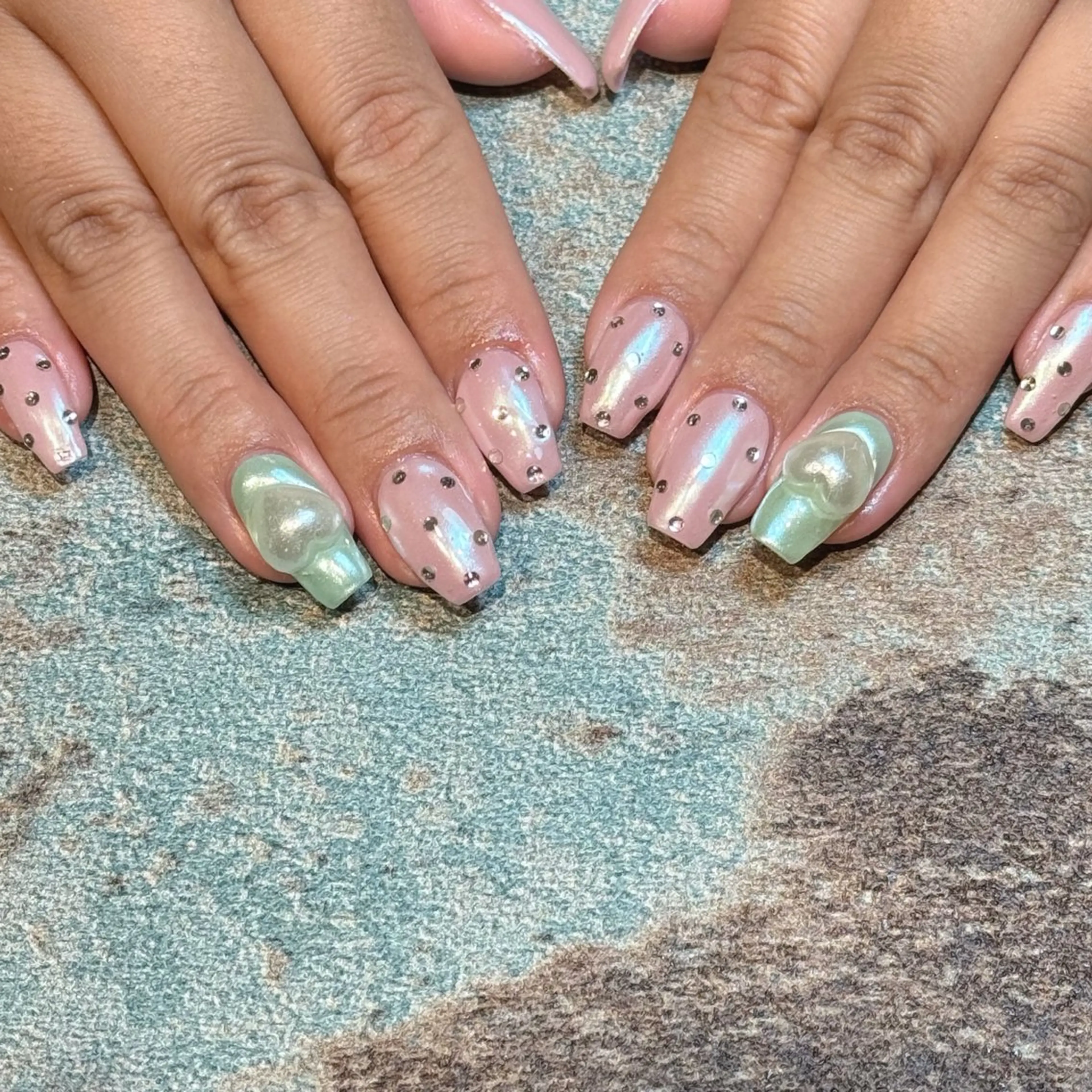 ネイル ミラーネイル brodia nails m_riのネイルデザイン