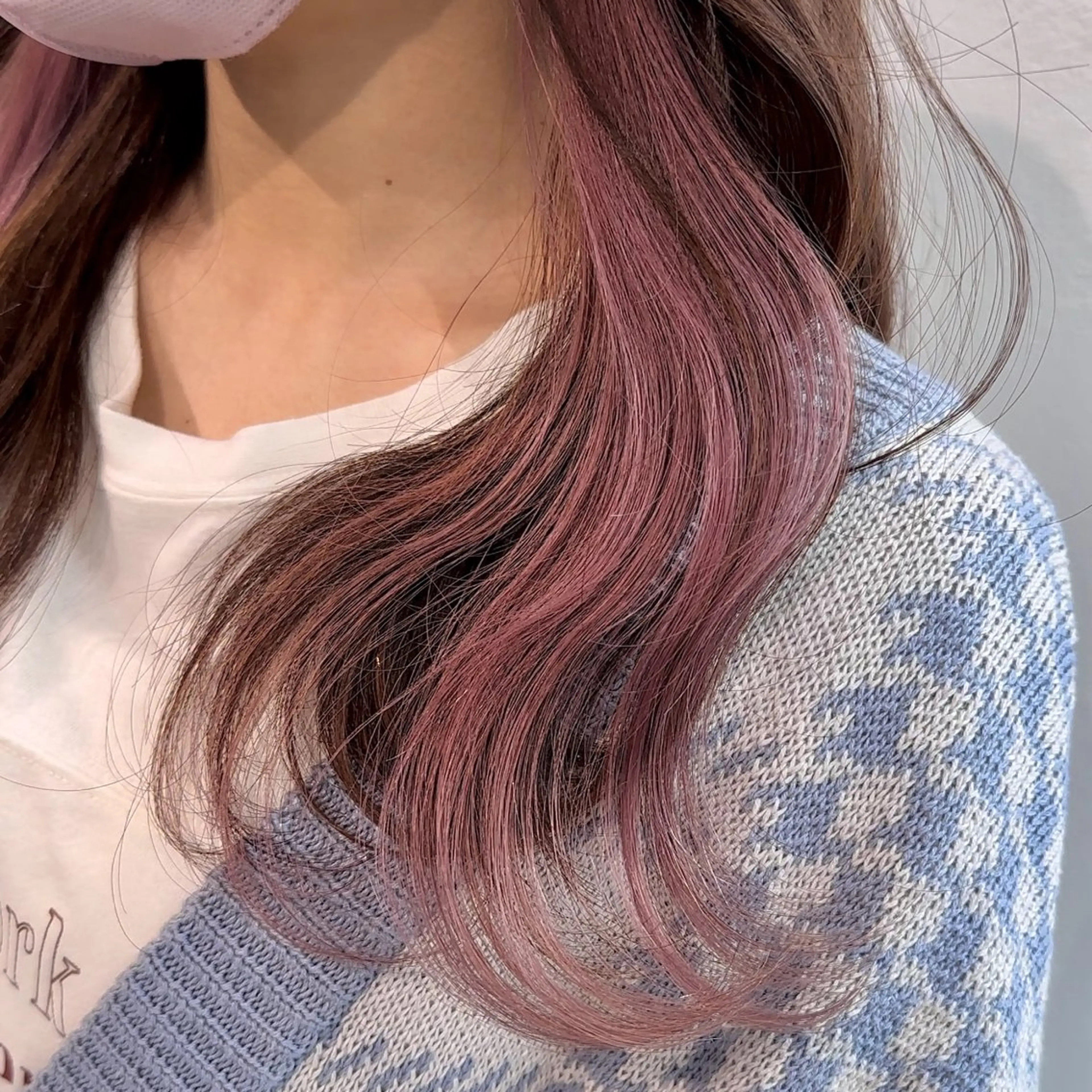 ロング カラー ブリーチ ケアブリーチ インナーカラー ピンクカラー レイヤーカット カット ヘアカラー トリートメント インナーカラー/レイ ヤーカット♡/マキシのヘアスタイル