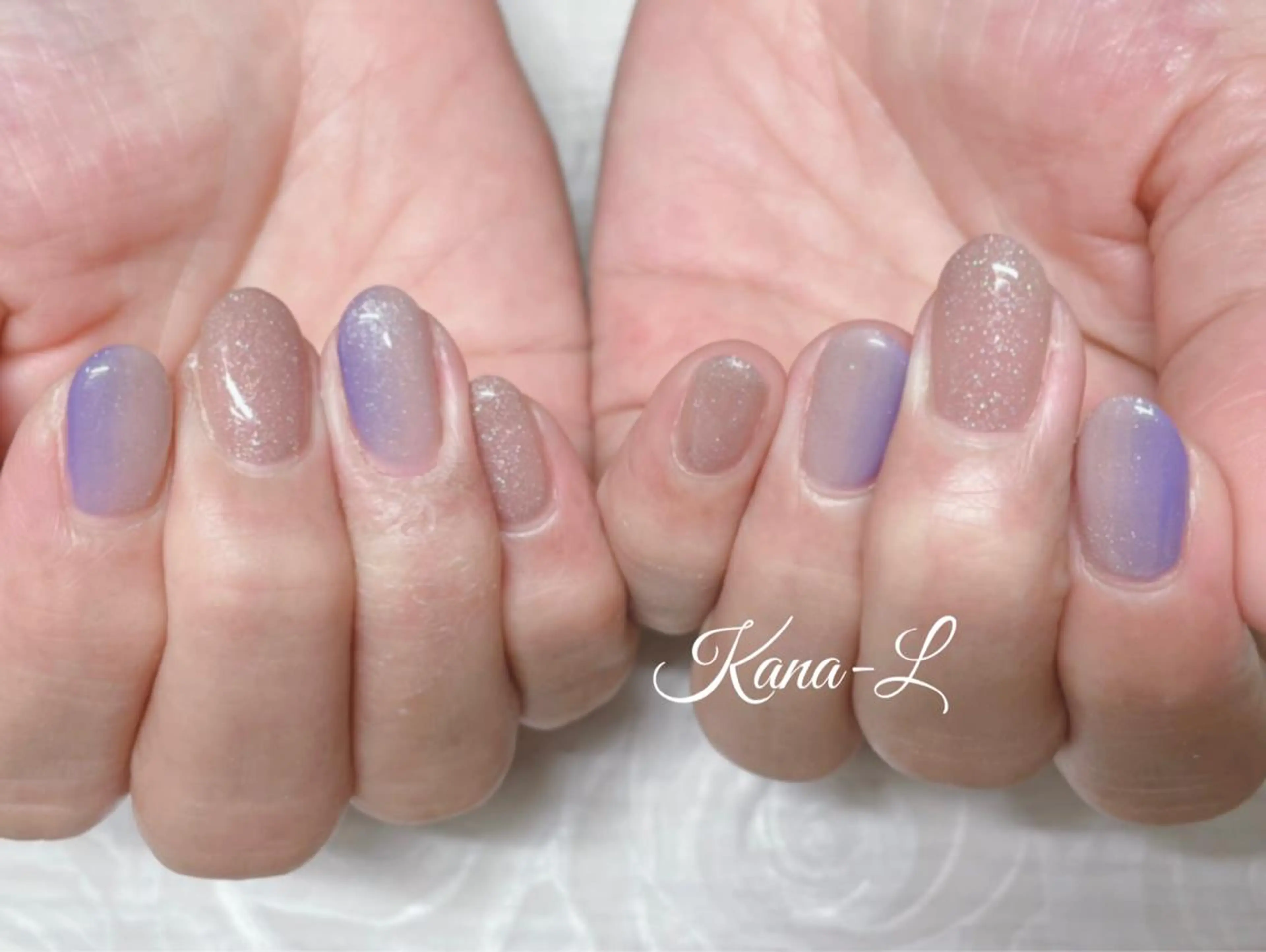 カラー ネイル グラデーションカラー グラデーション マグネットネイル 芦辺 香奈のネイルデザイン