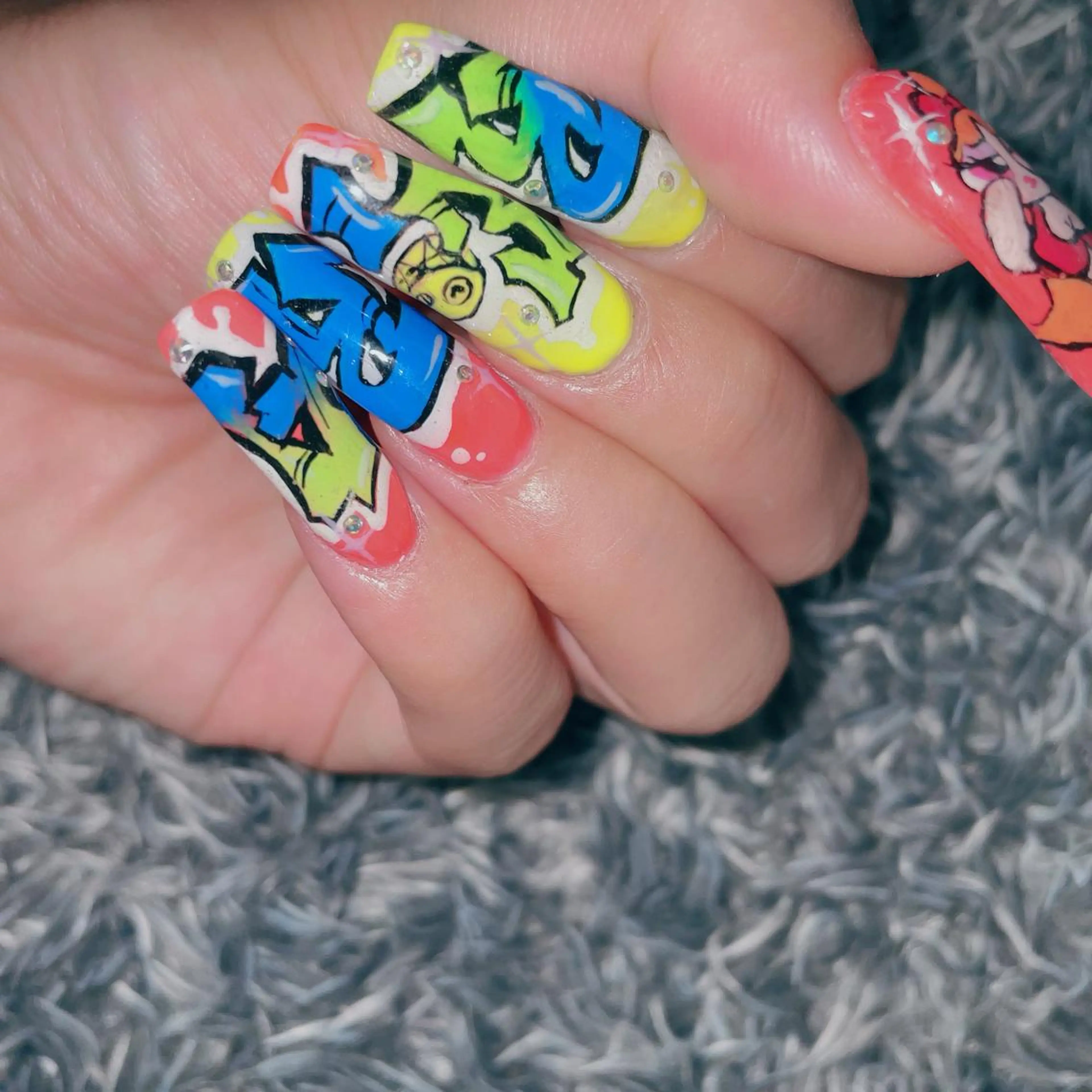 ロング ネイル ⛓Miyu ⛓のネイルデザイン