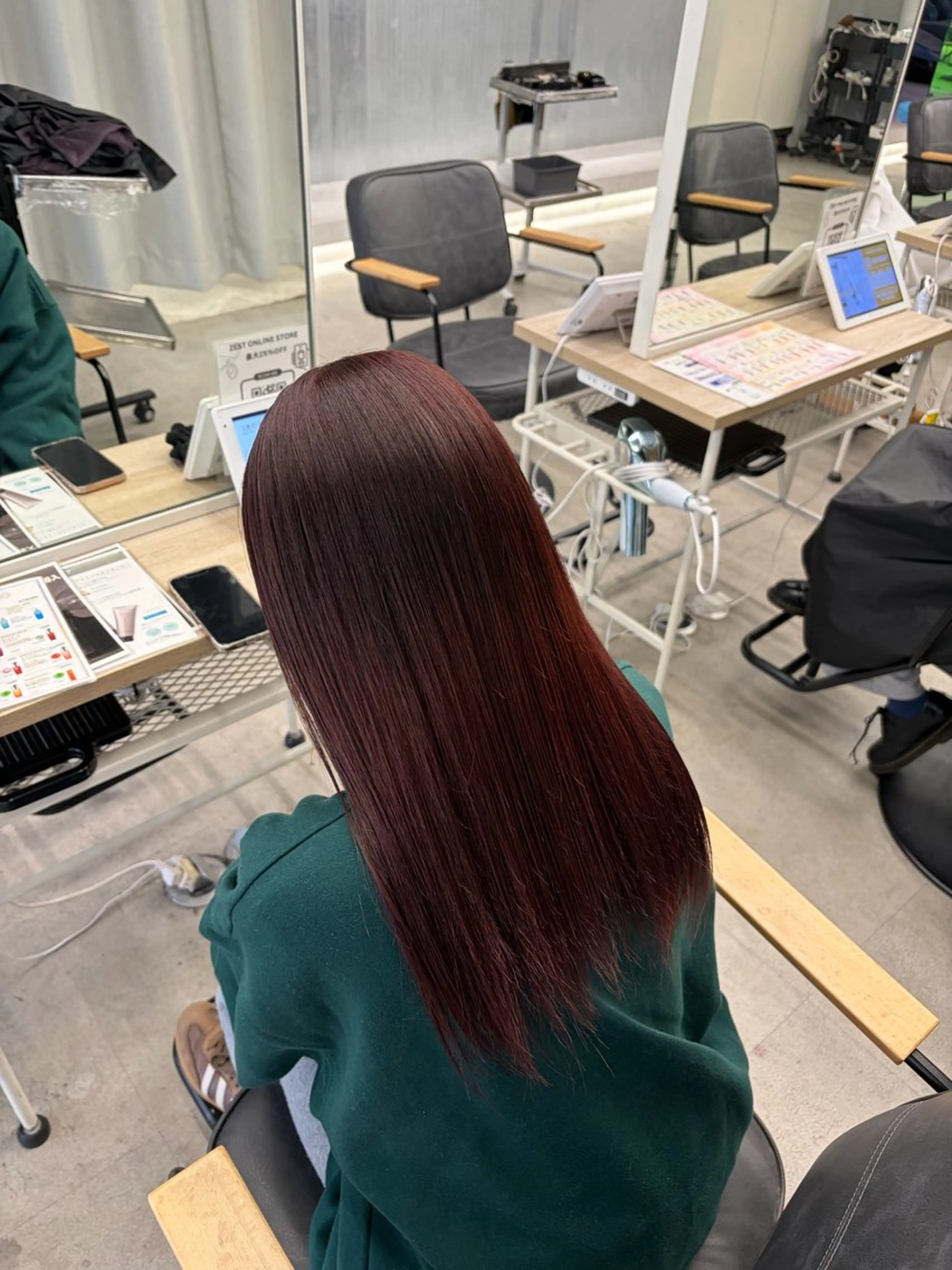 セミロング カラー ヘアカラー ななみ.⋆𝜗𝜚 暖色艶カラー/まつパのヘアスタイル