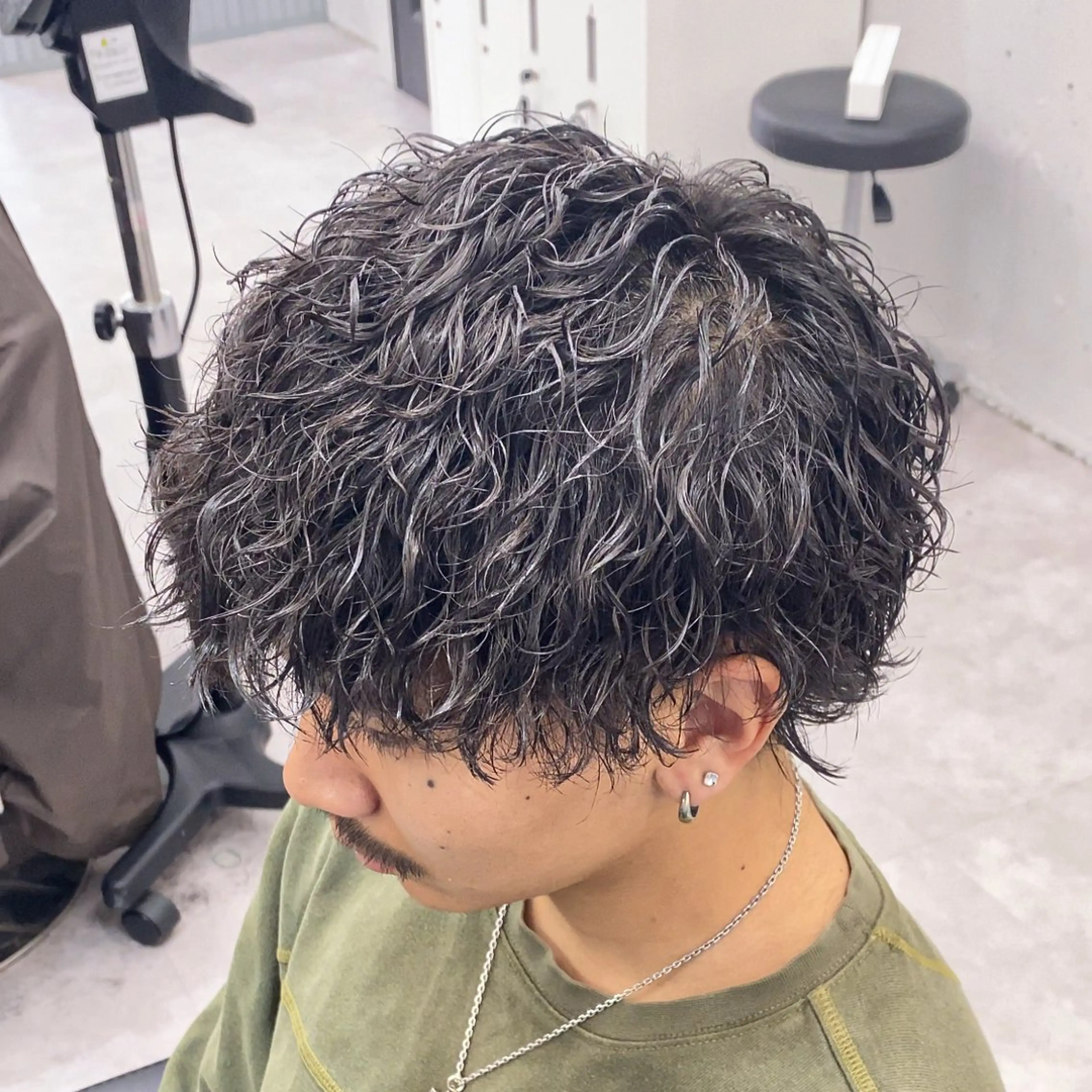 ショート パーマ メンズ メンズ特化LIBER 石川玲央のヘアスタイル