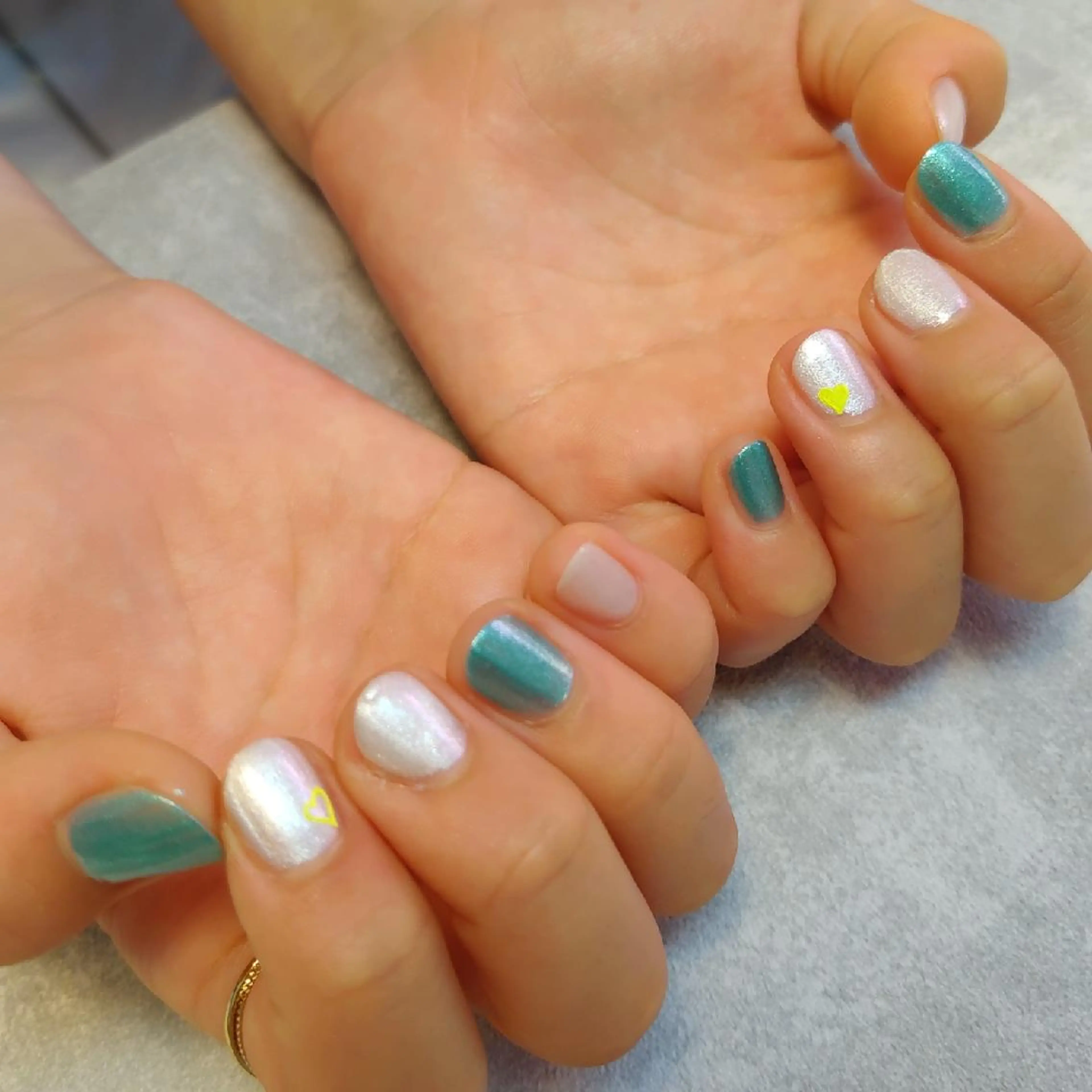 ネイル ジェヌインネイル 河内のネイルデザイン