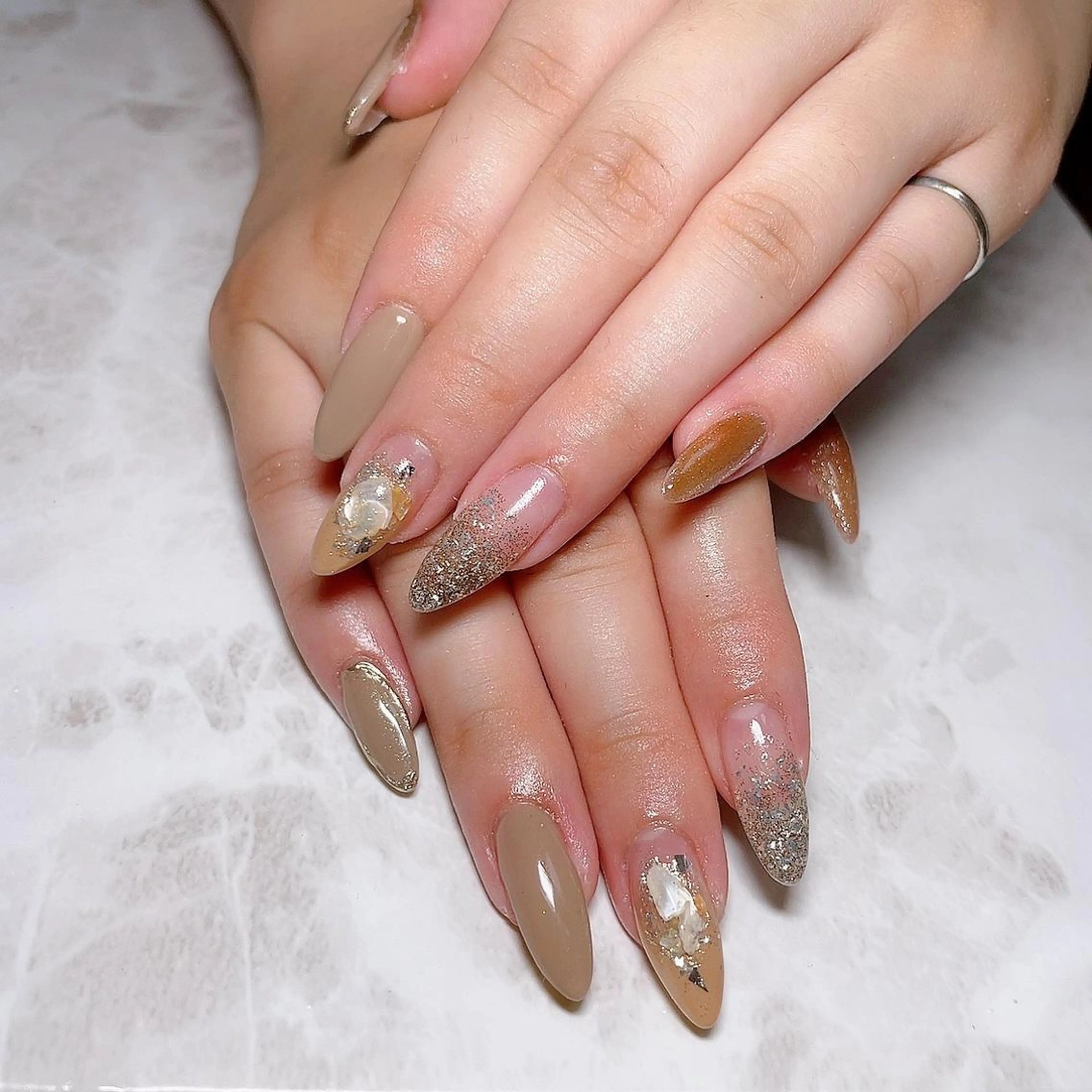 ネイル ハンドネイル 知花 梨花のネイルデザイン