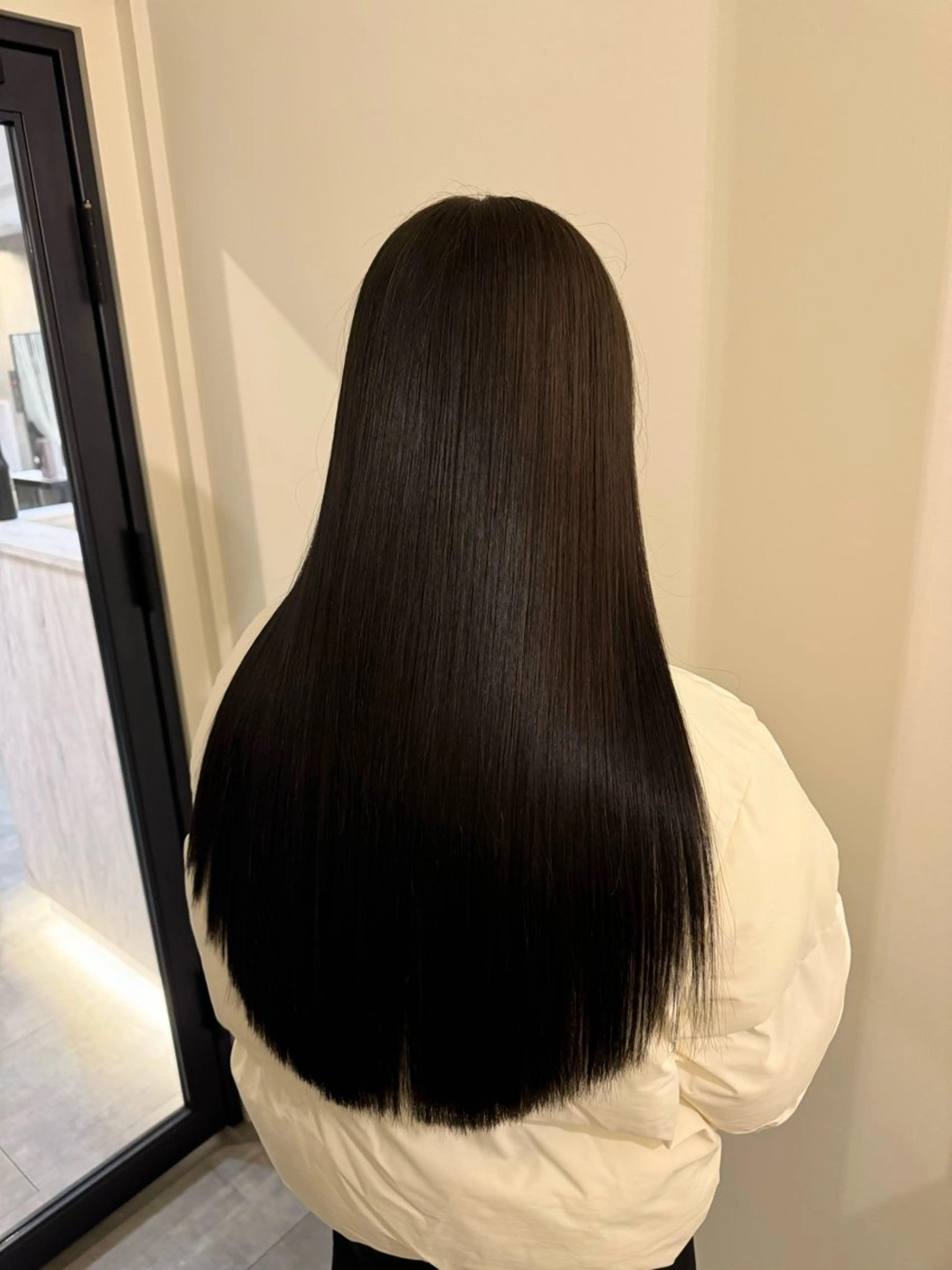 ロング カラー 内沼 恵留菜のヘアスタイル