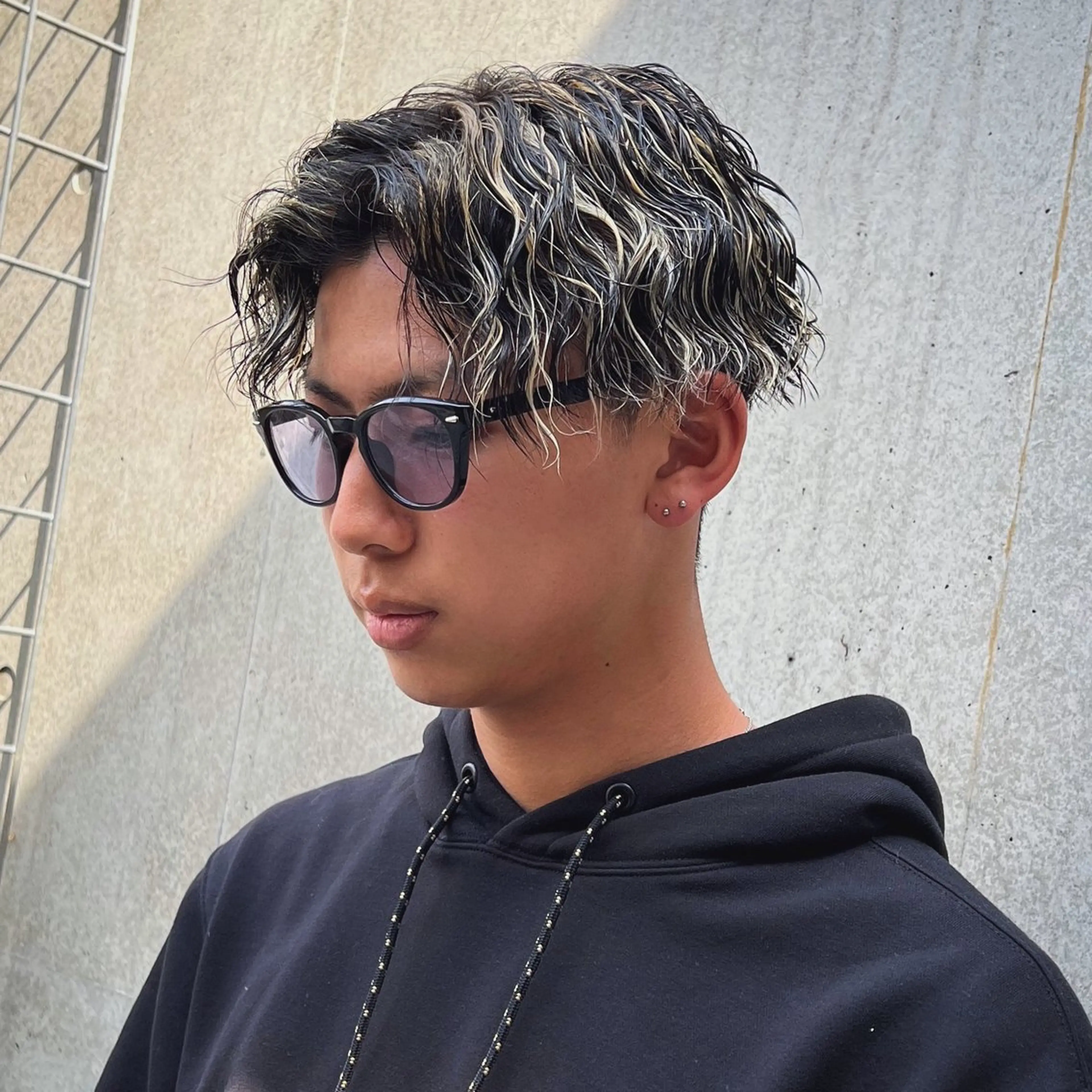 【メンズ限定】メンズカット＋ハイライト＋パーマ＋ケアトリートメントの写真