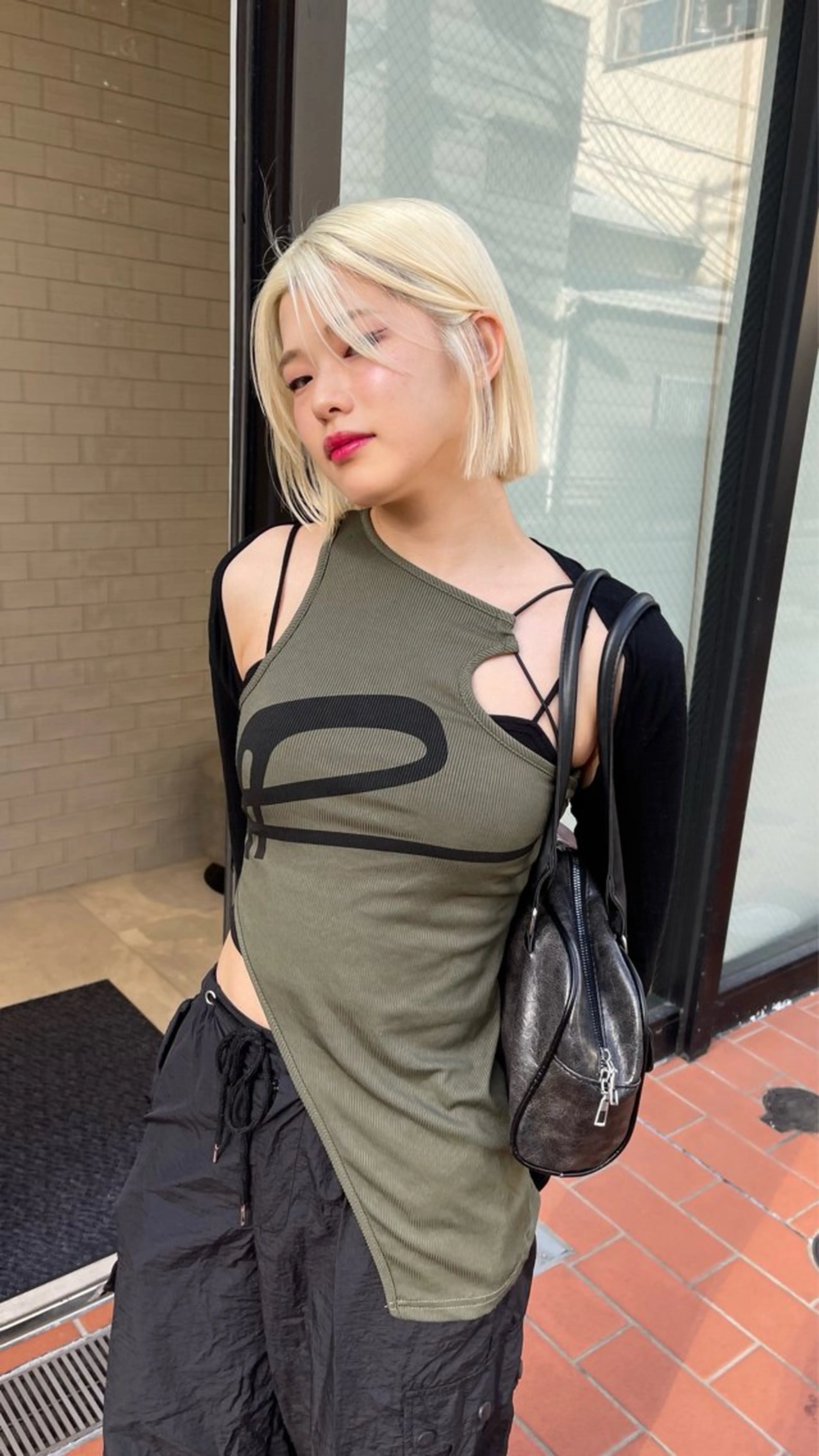 ショート ヘアカラー 福山 晴香のヘアスタイル