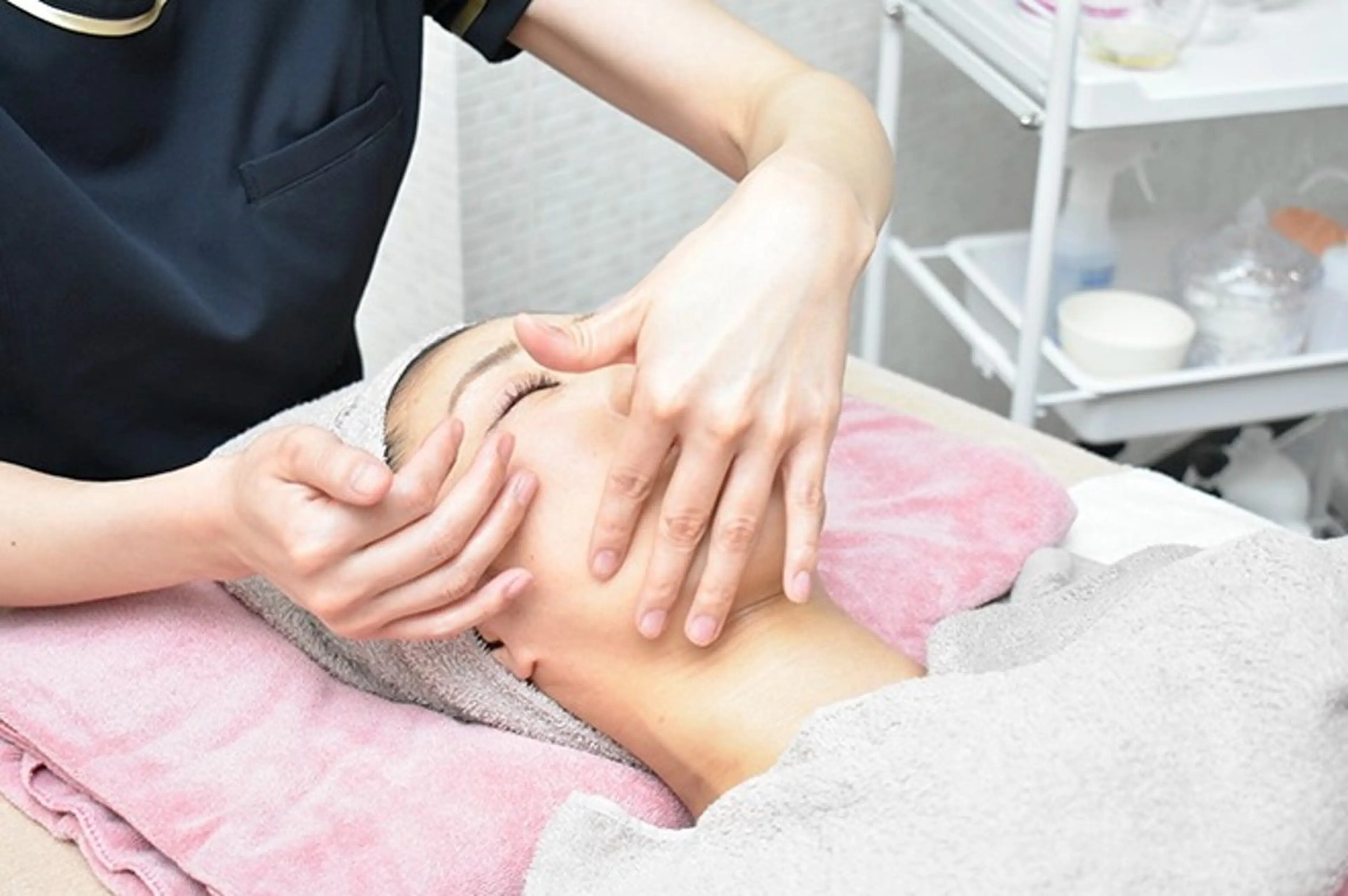 贅沢ご褒美☆全身リンパトリートメント＋小顔フェイシャルトリートメント120分の写真