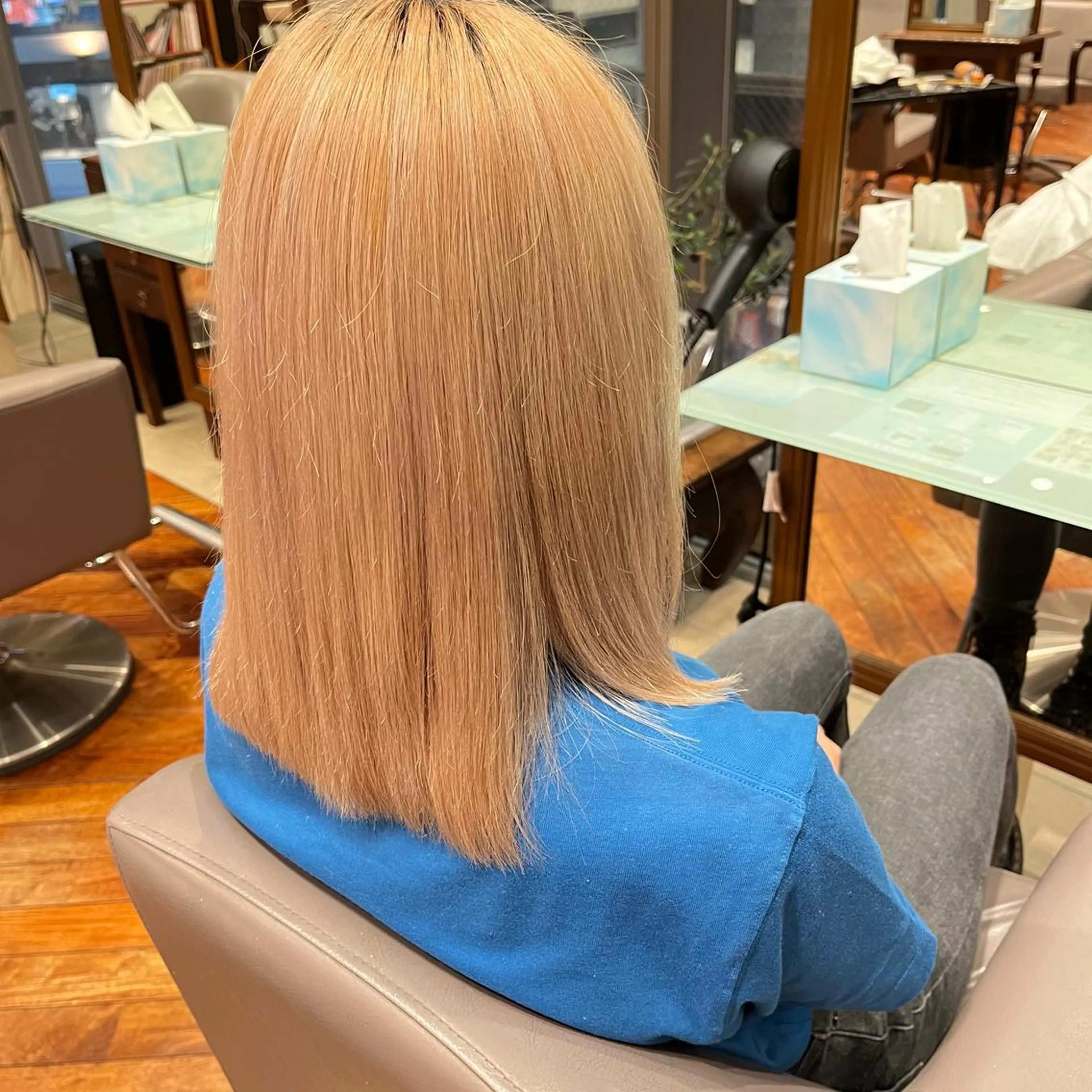 ミディアム 梅本 佳容子のヘアスタイル