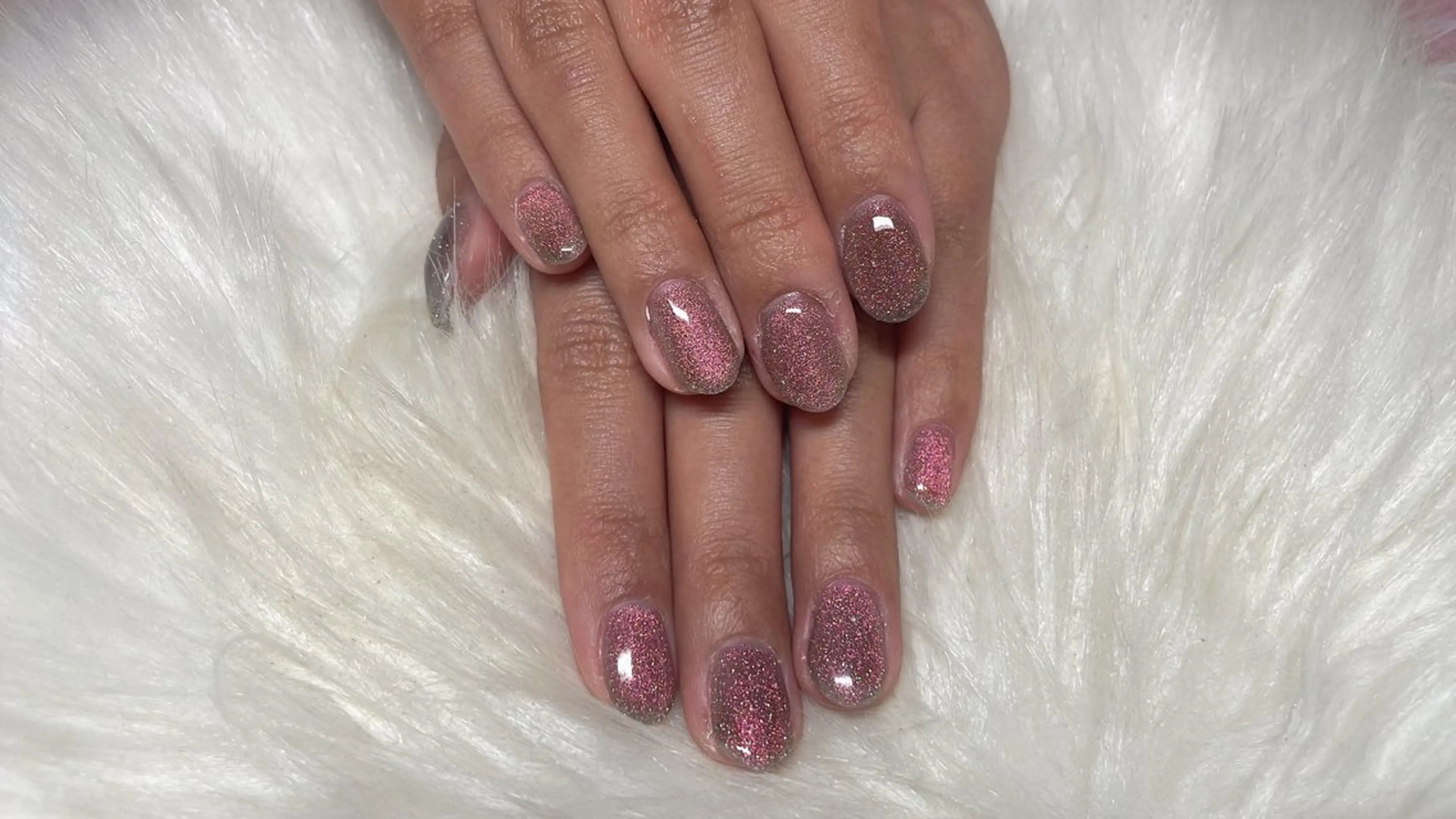 ネイル Amoureuse Satomiのネイルデザイン