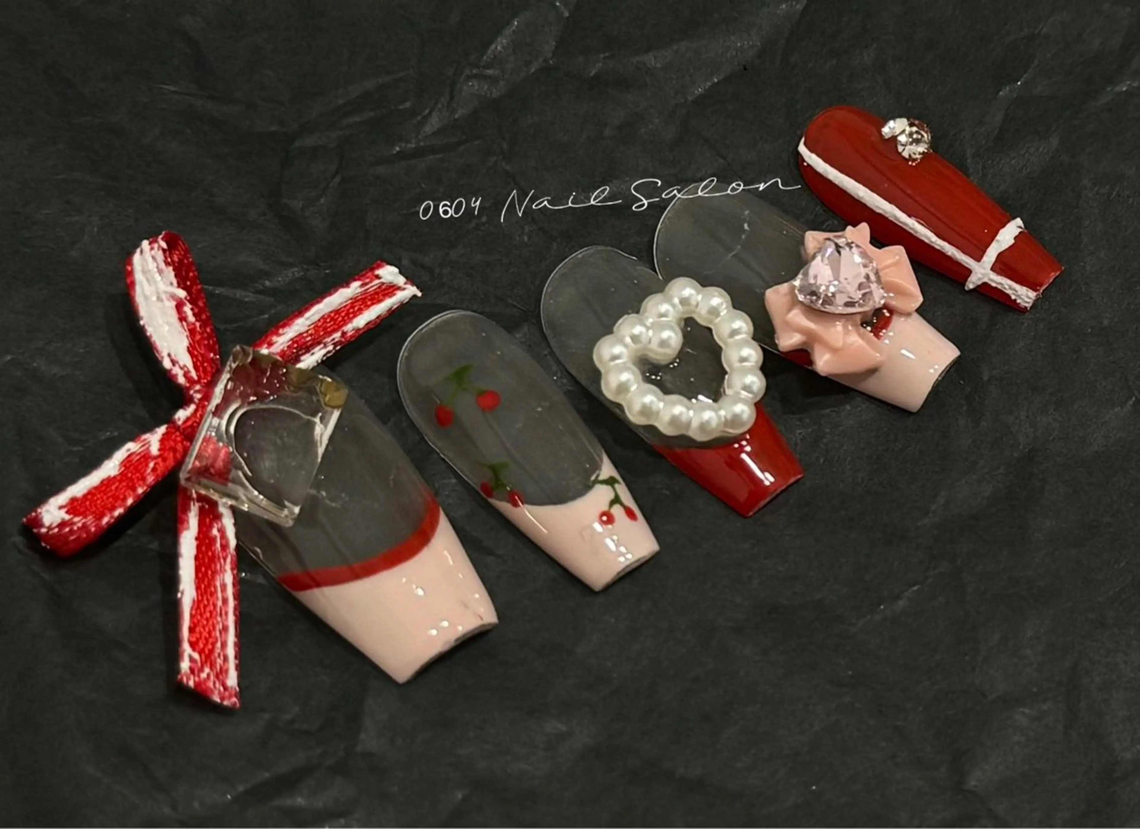 ネイル ishiro 🍂のネイルデザイン