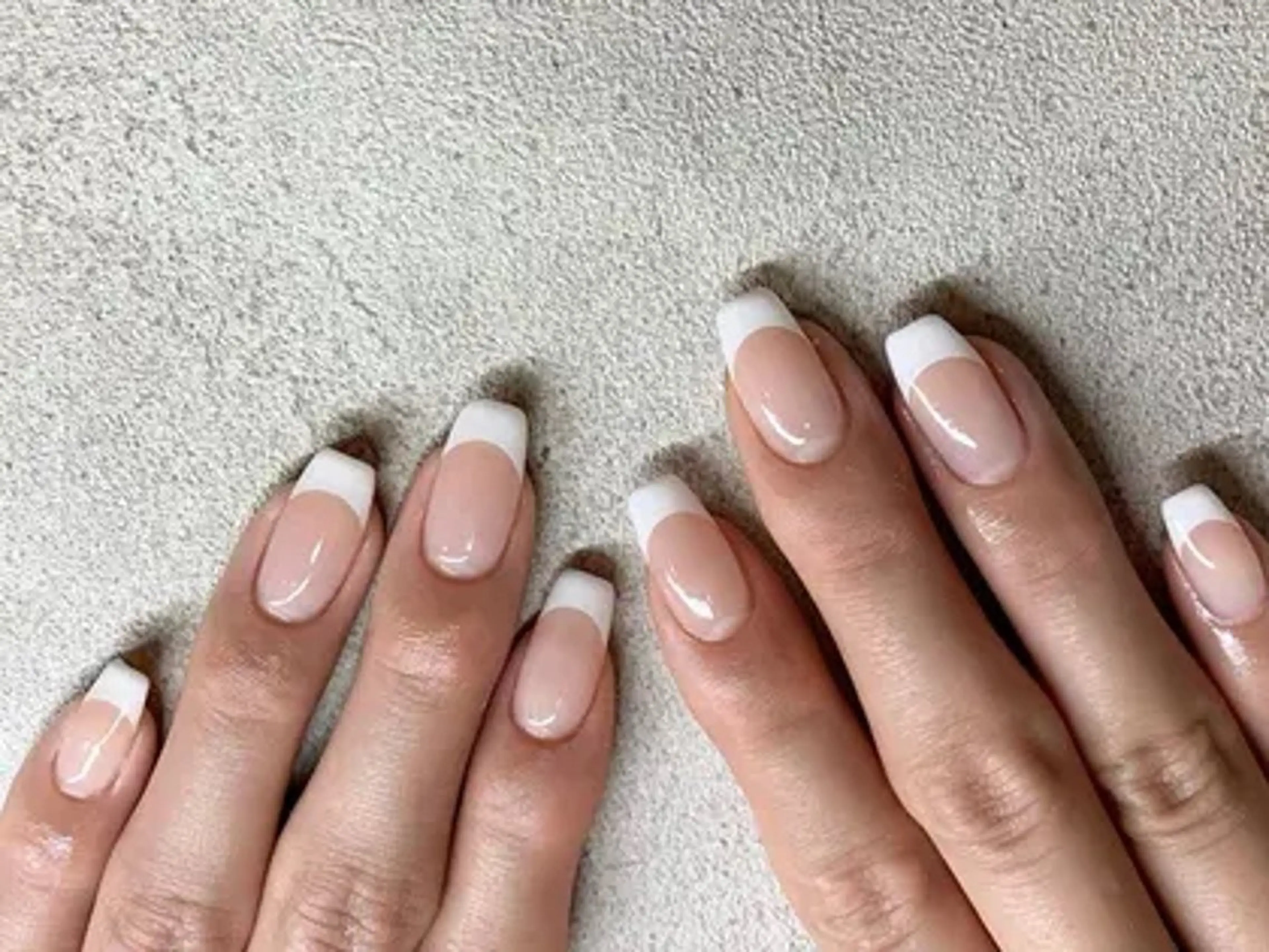 ⚠️緊急募集【オフなし】白フレンチ🤍の写真