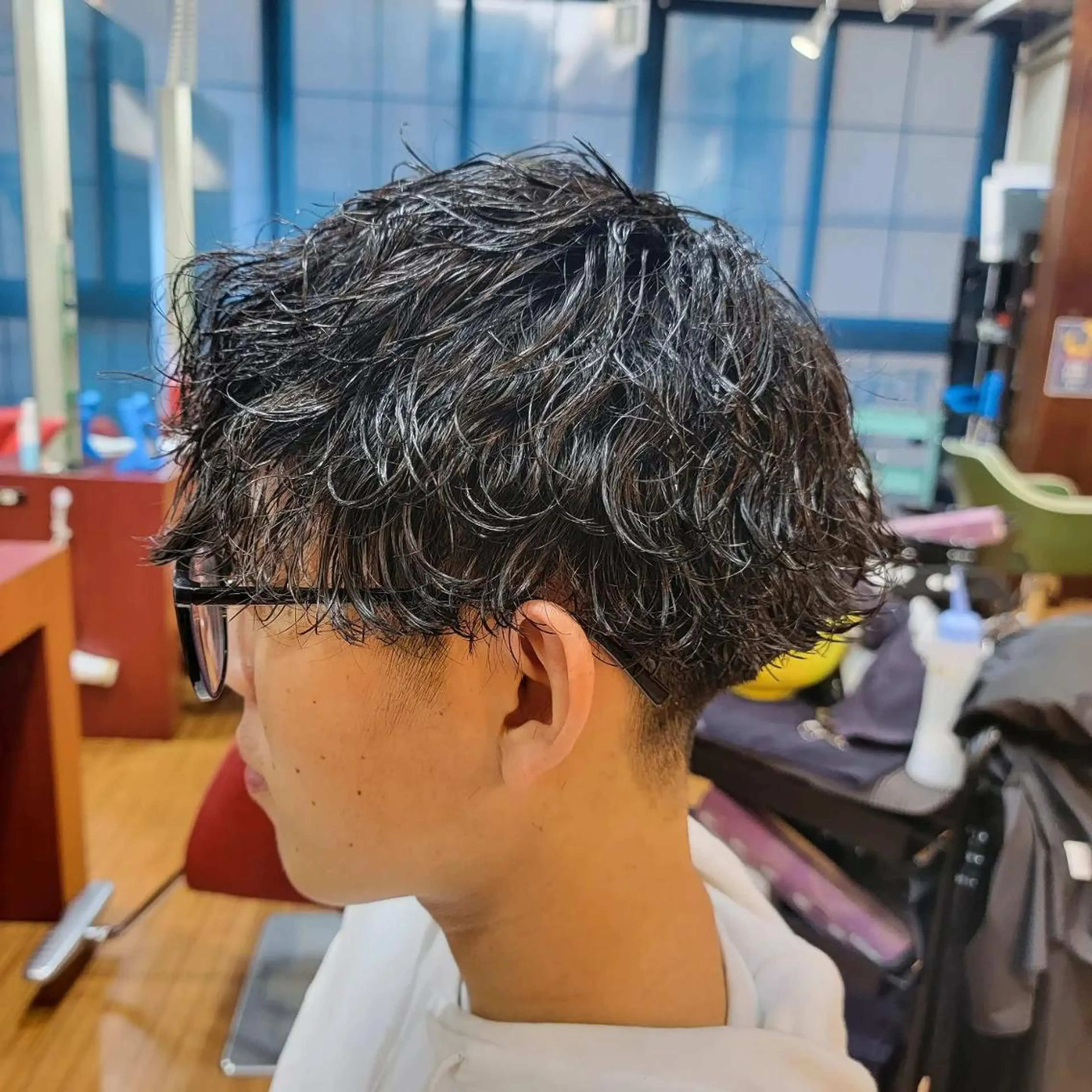 メンズ メンズパーマ メンズツイストパーマ 波巻きパーマ ツイストパーマ 特殊パーマ 片山恭兵のヘアスタイル