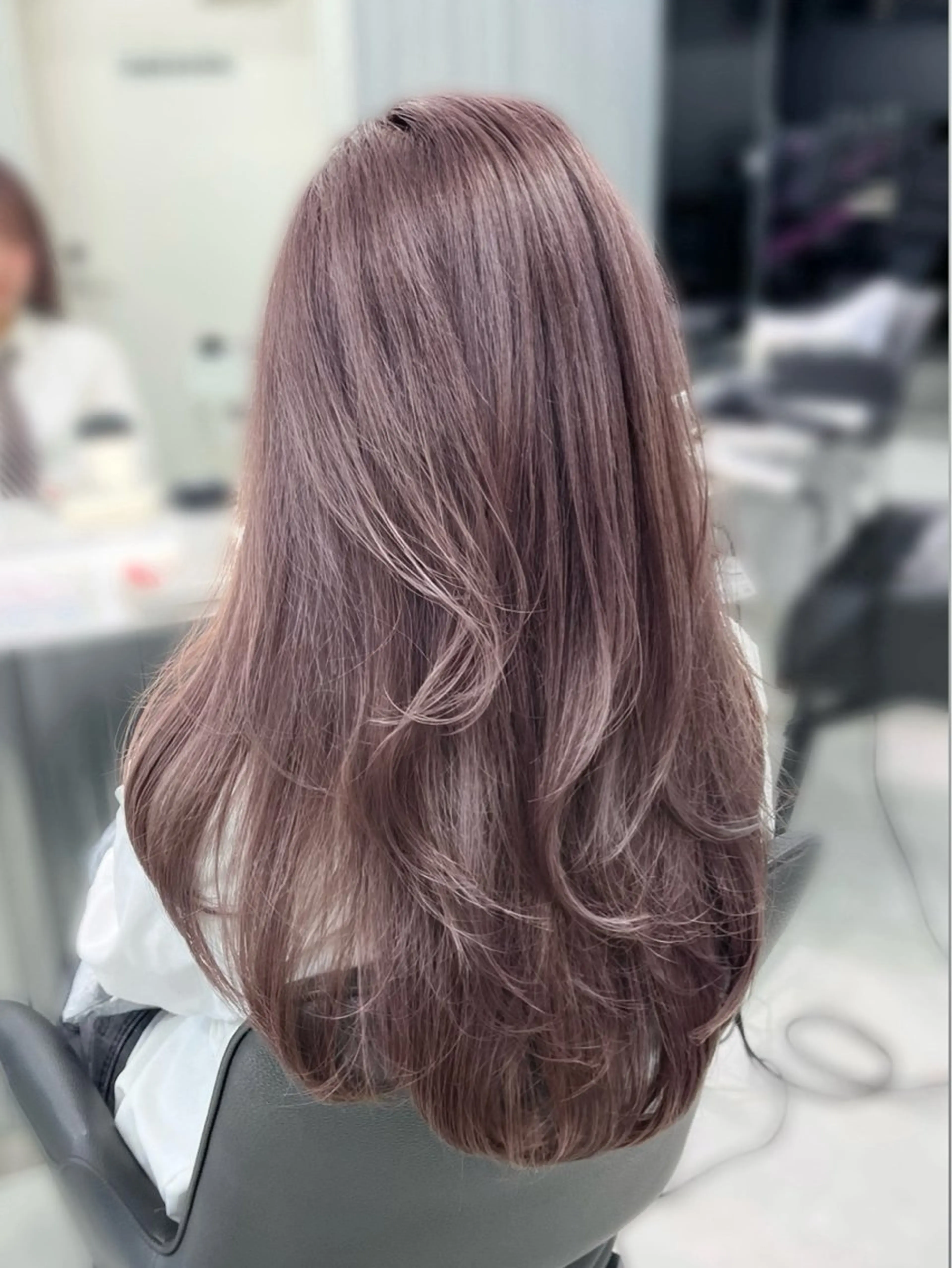 ロング カラー グレージュ ラベンダーカラー ラベンダーグレージュ ラベンダーグレー ヘアカラー Kaho🤍レイヤー ※女性限定のヘアスタイル