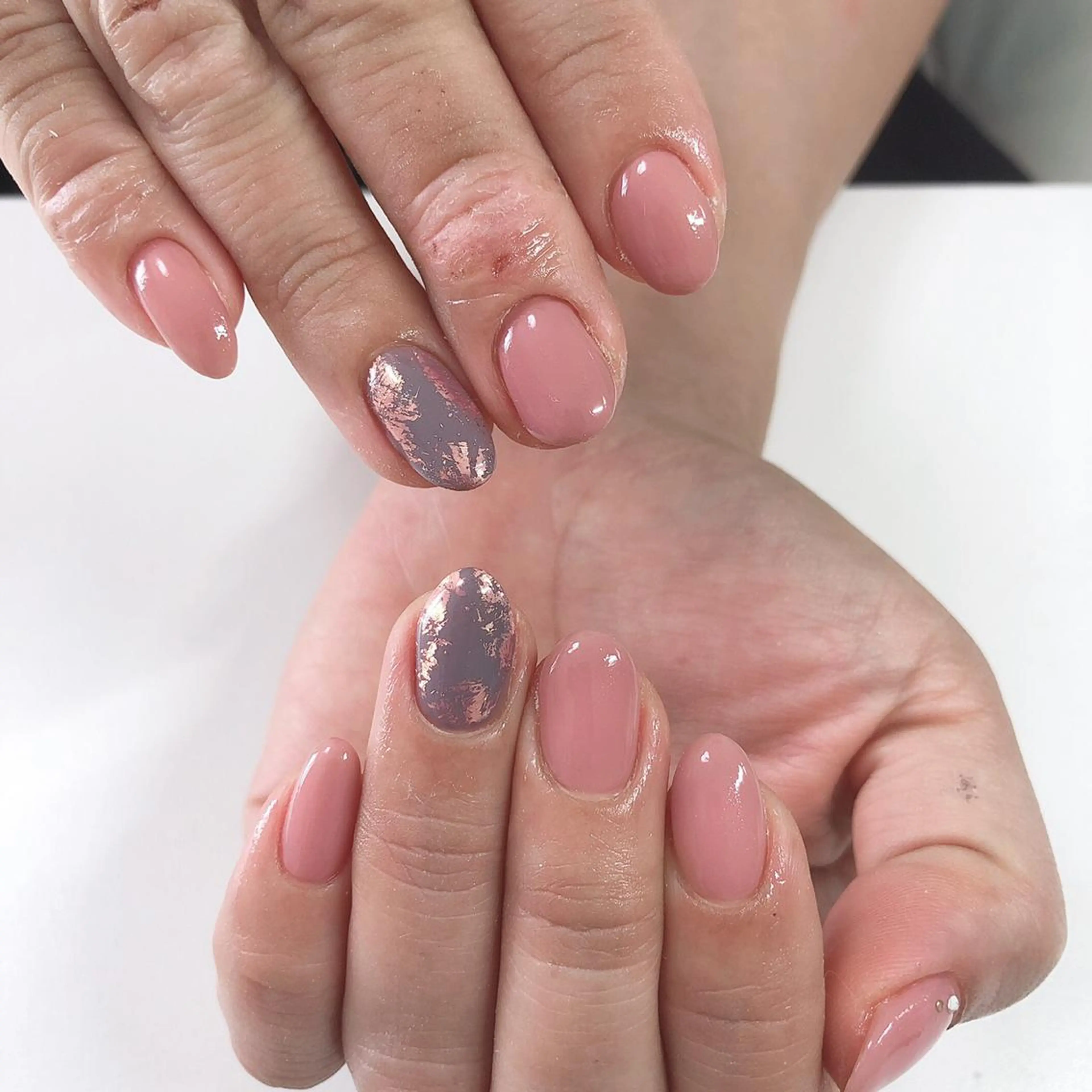 ネイル アートネイル 長さ出し フットネイル グリーン ニュアンスネイル Lily Roseスタッフ一同のマツエク・マツパデザイン