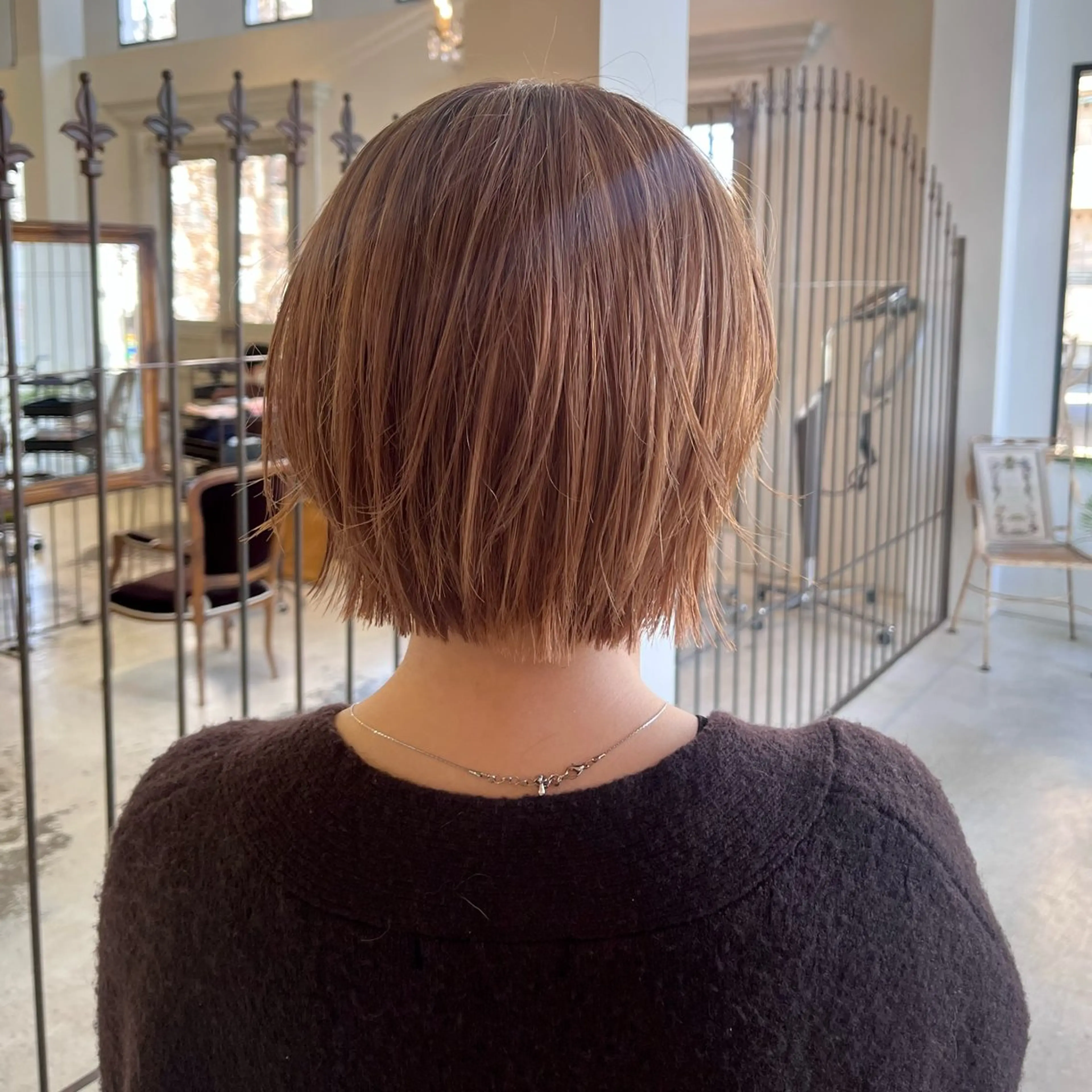 ショート カラー ボブレイヤー ベージュカラー ハイトーンカラー ボブ レイヤーカット カット ヘアカラー トリートメント 【中村公園】小山 蒼生のヘアスタイル
