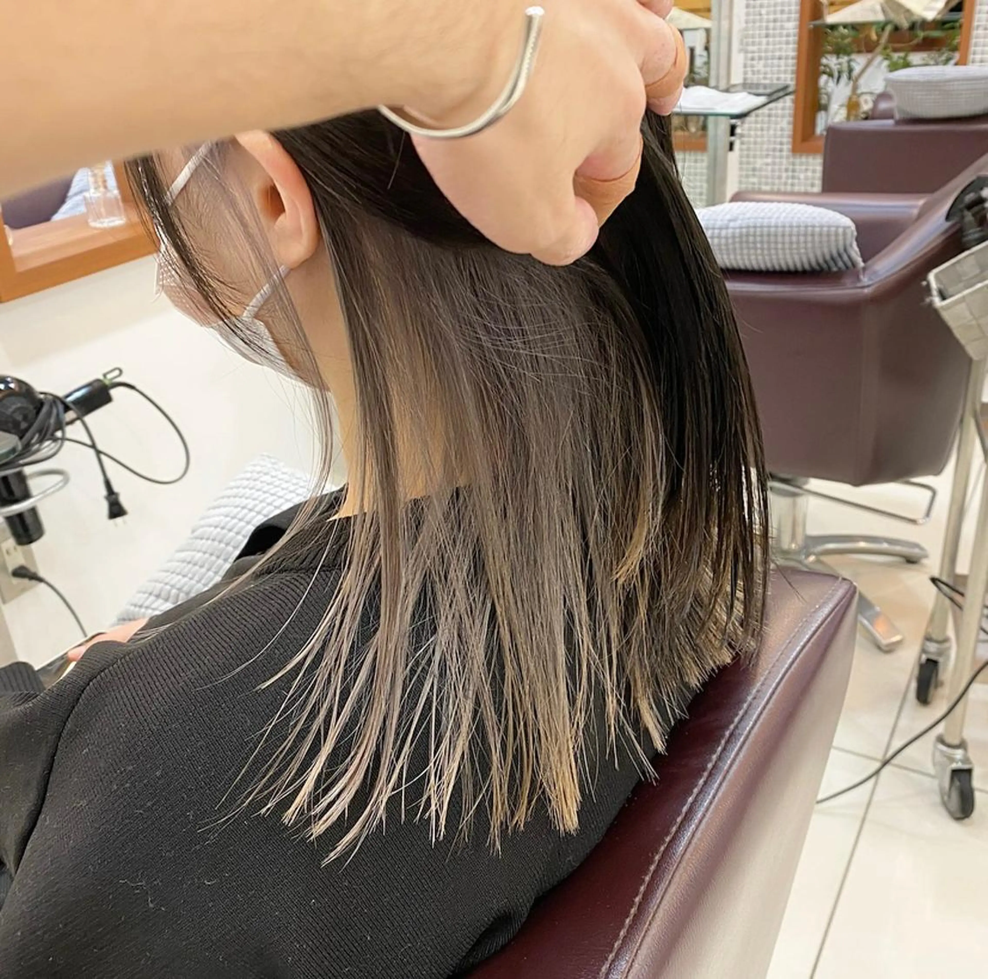 セミロング カラー グレージュ インナーカラー カット ヘアカラー トリートメント 鈴木 翔梧のヘアスタイル