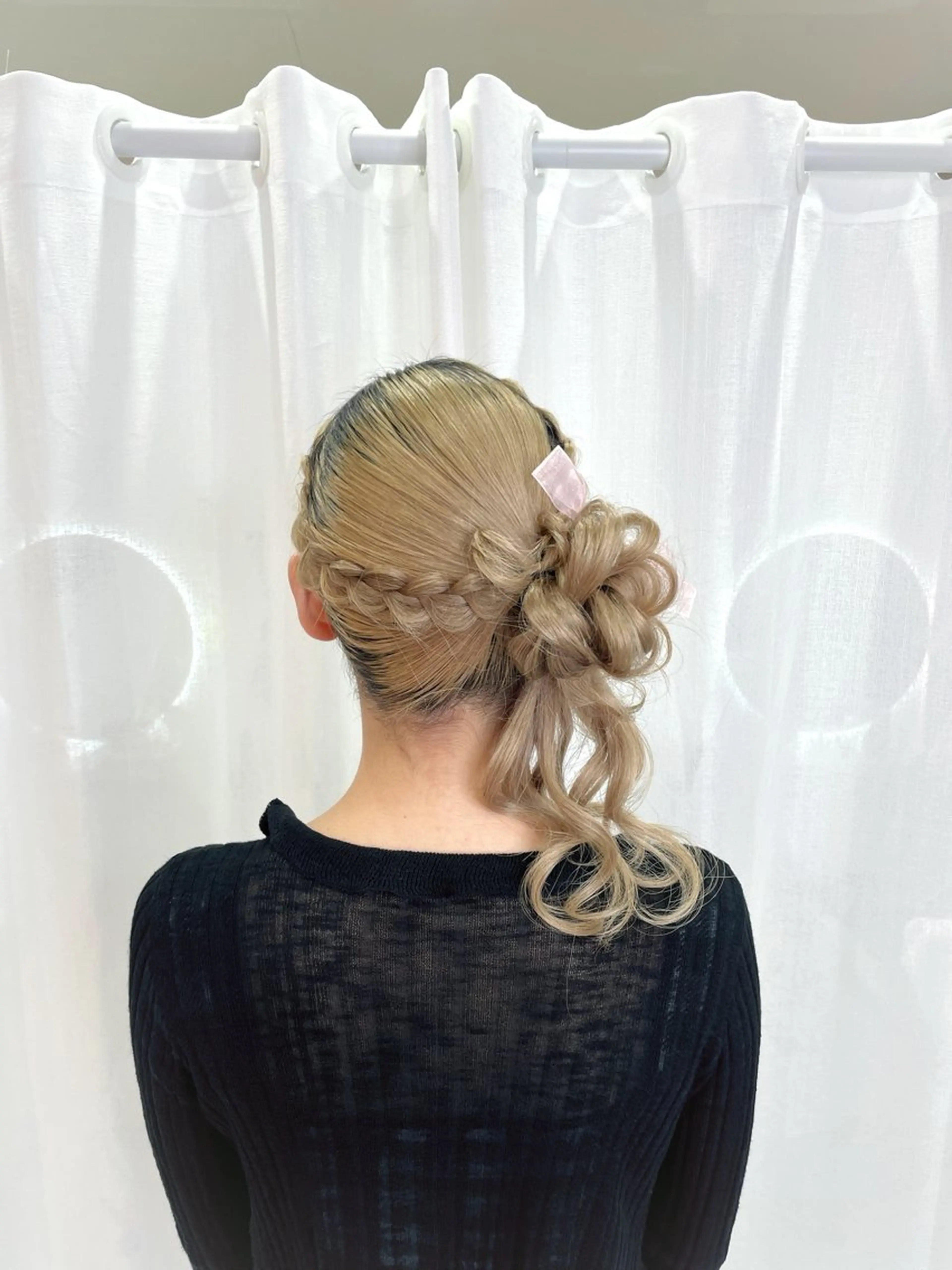 セミロング 山口 舞弥のヘアスタイル