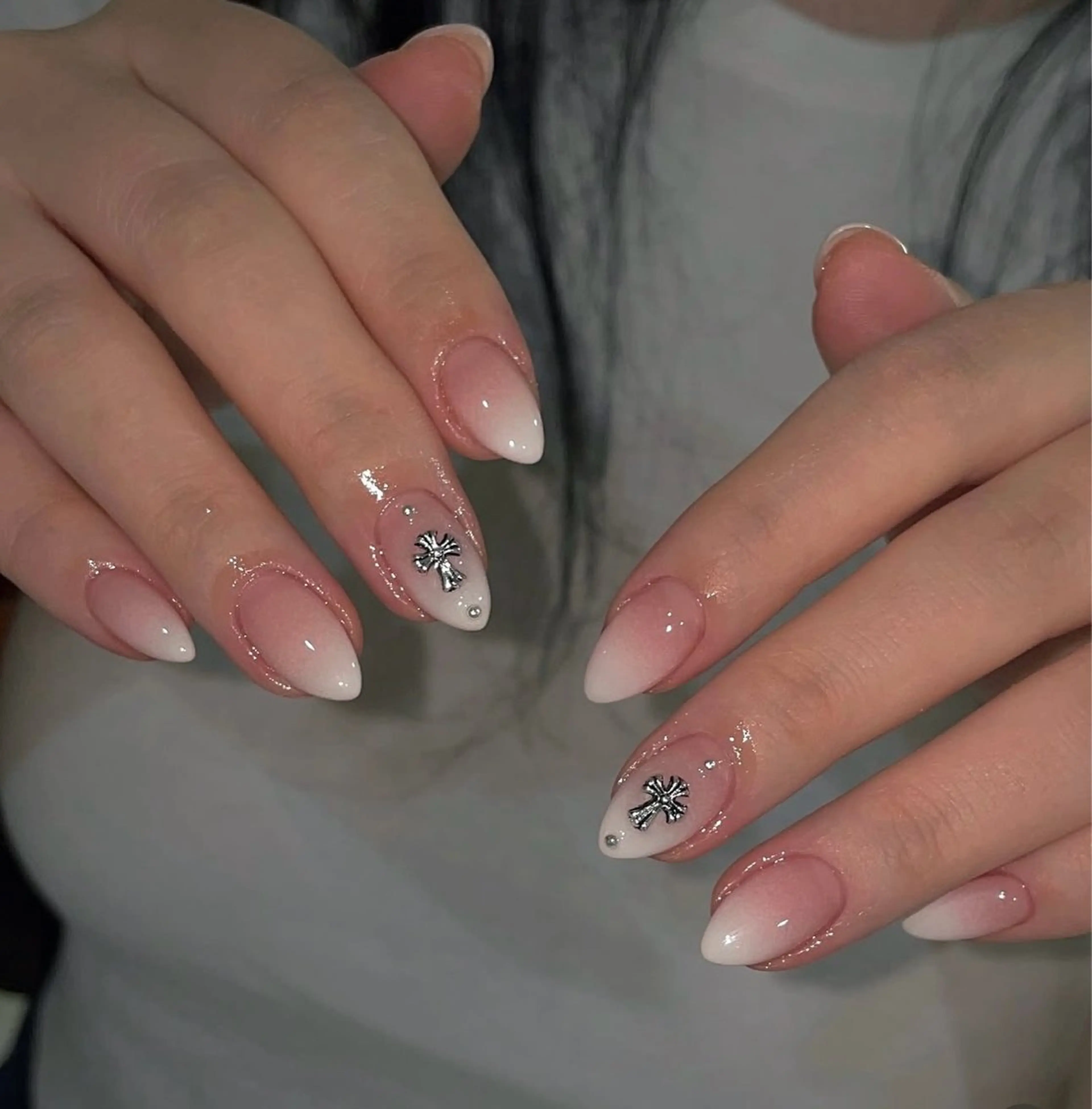 ミディアム 韓国風ヘア ハンドネイル Aila Nail ShinOkuboのネイルデザイン