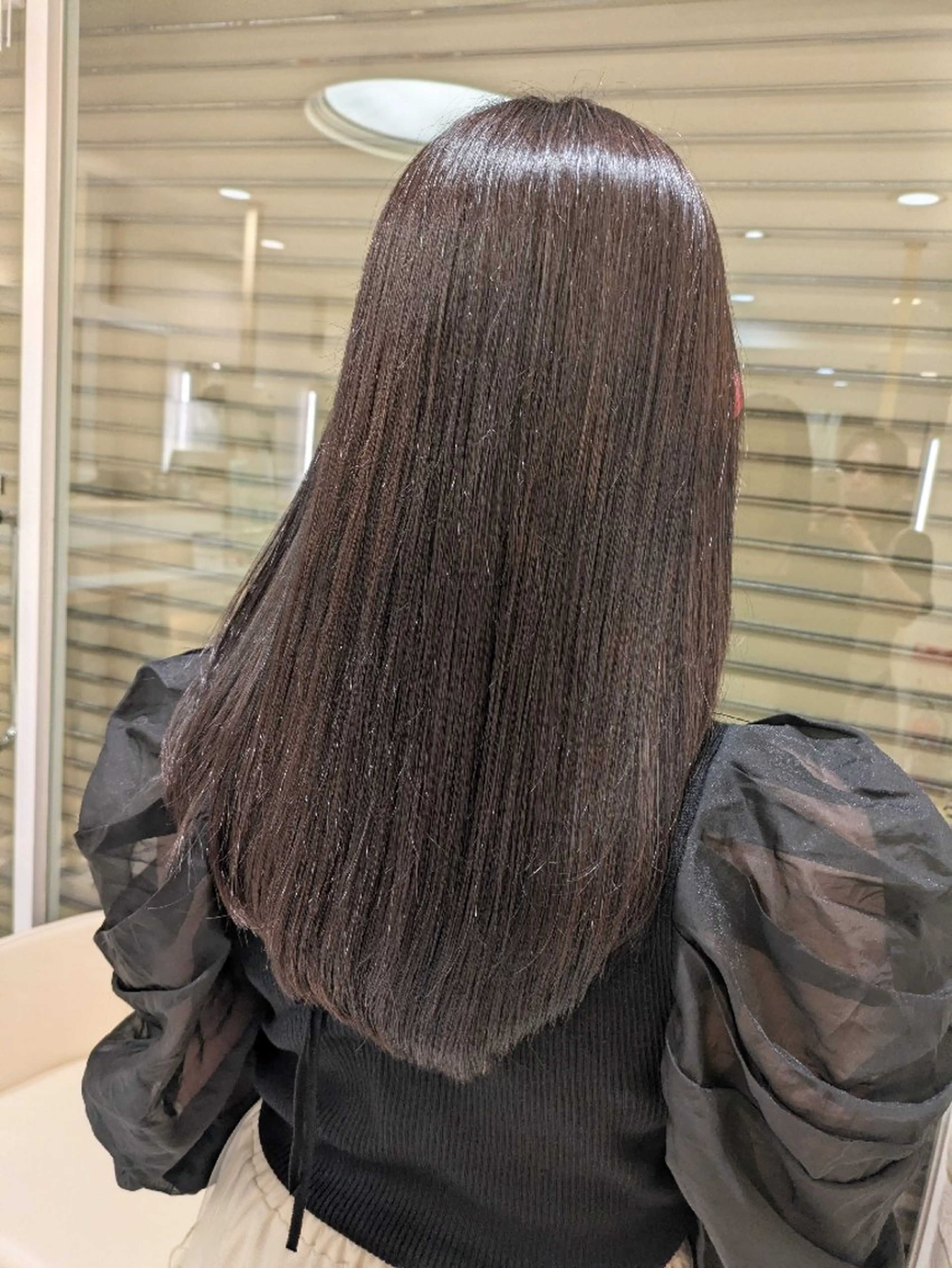ロング 顔まわりレイヤー 顔周りカット レイヤーカット カット ヘアカラー トリートメント 佐々木 萌のヘアスタイル
