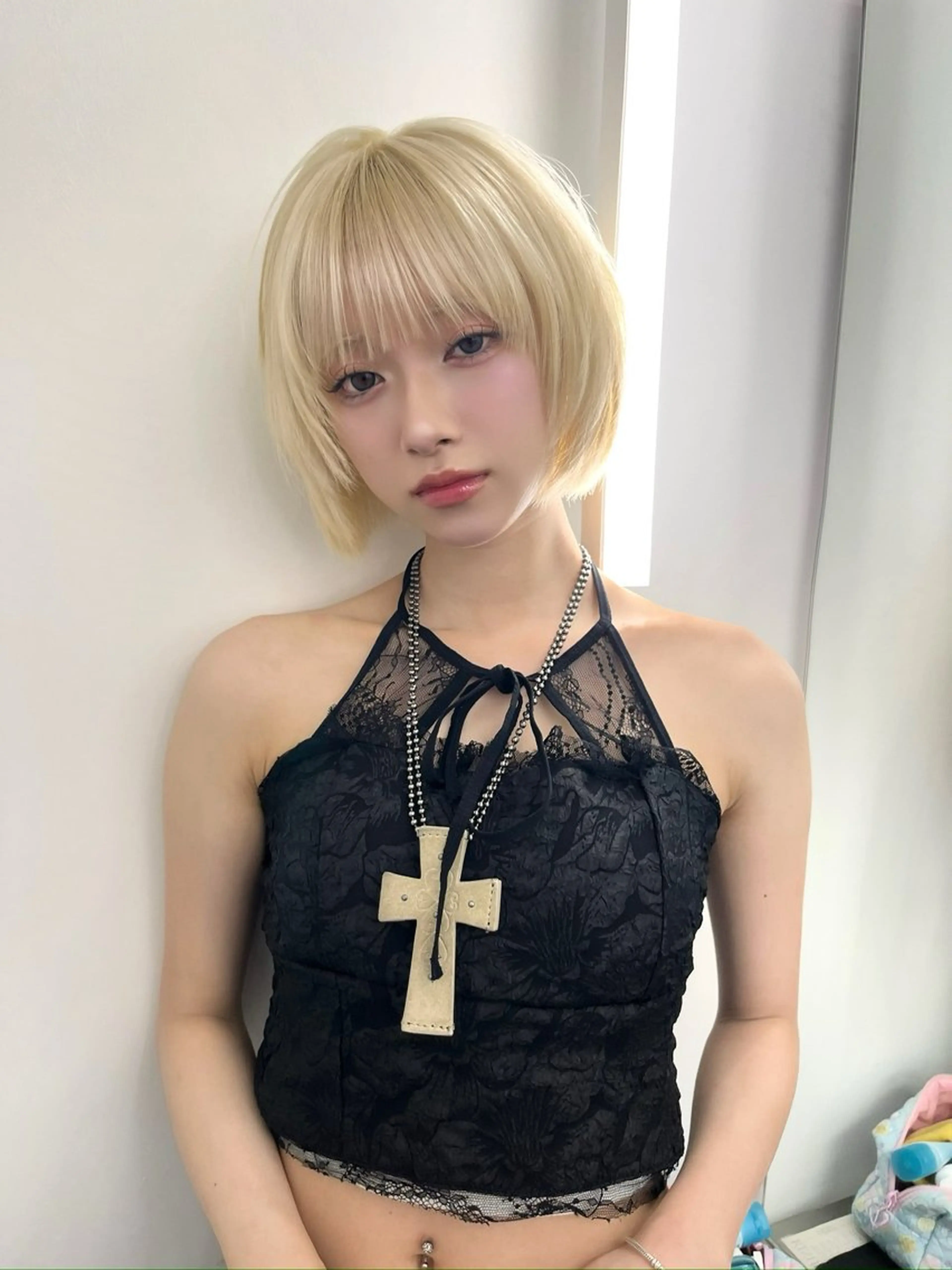 ショート カラー アッシュ ベージュカラー 黒髪 ブリーチ ブルーカラー 透明感カラー✨🩵 韓国ヘアkanatoのヘアスタイル