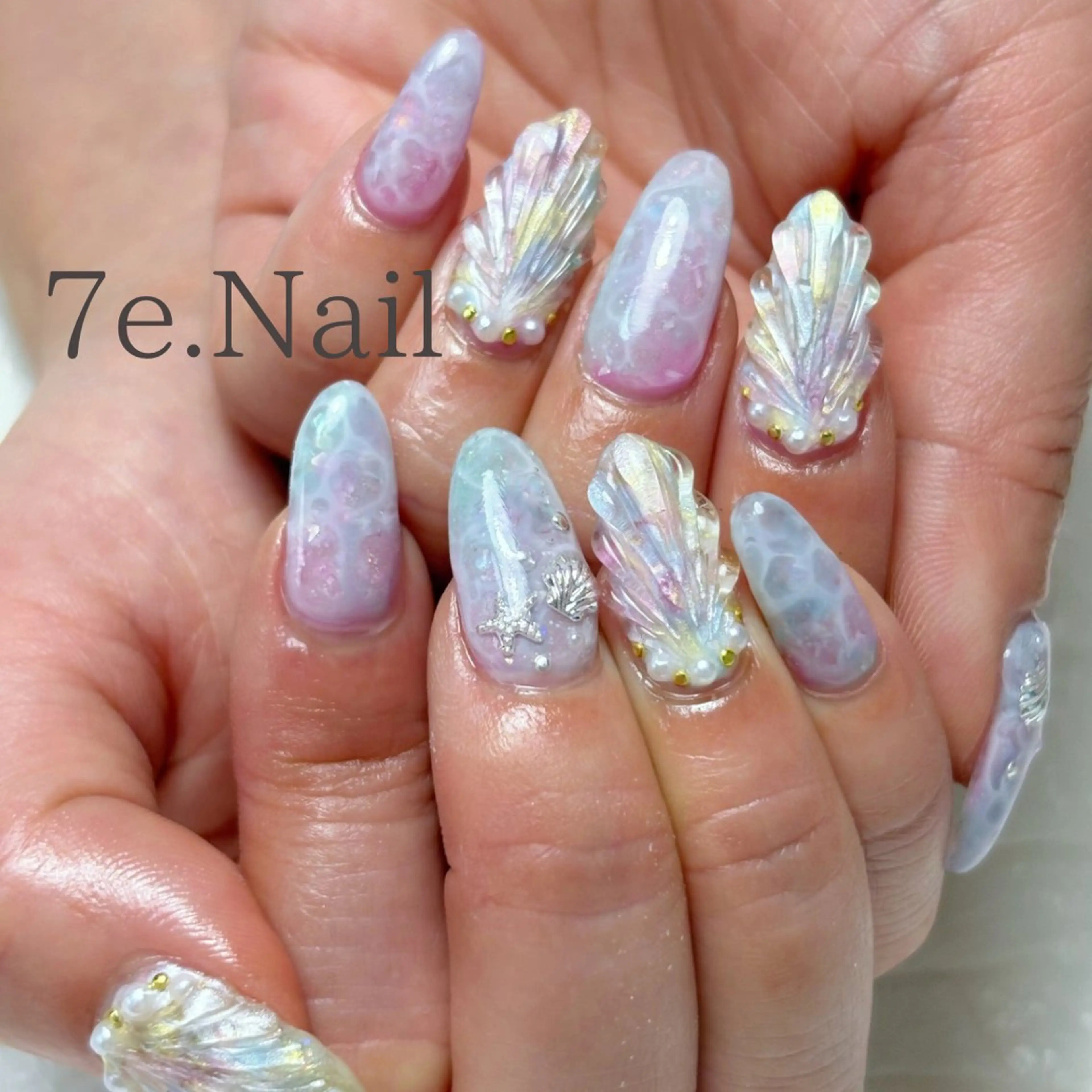 ネイル 7e. Nailのネイルデザイン