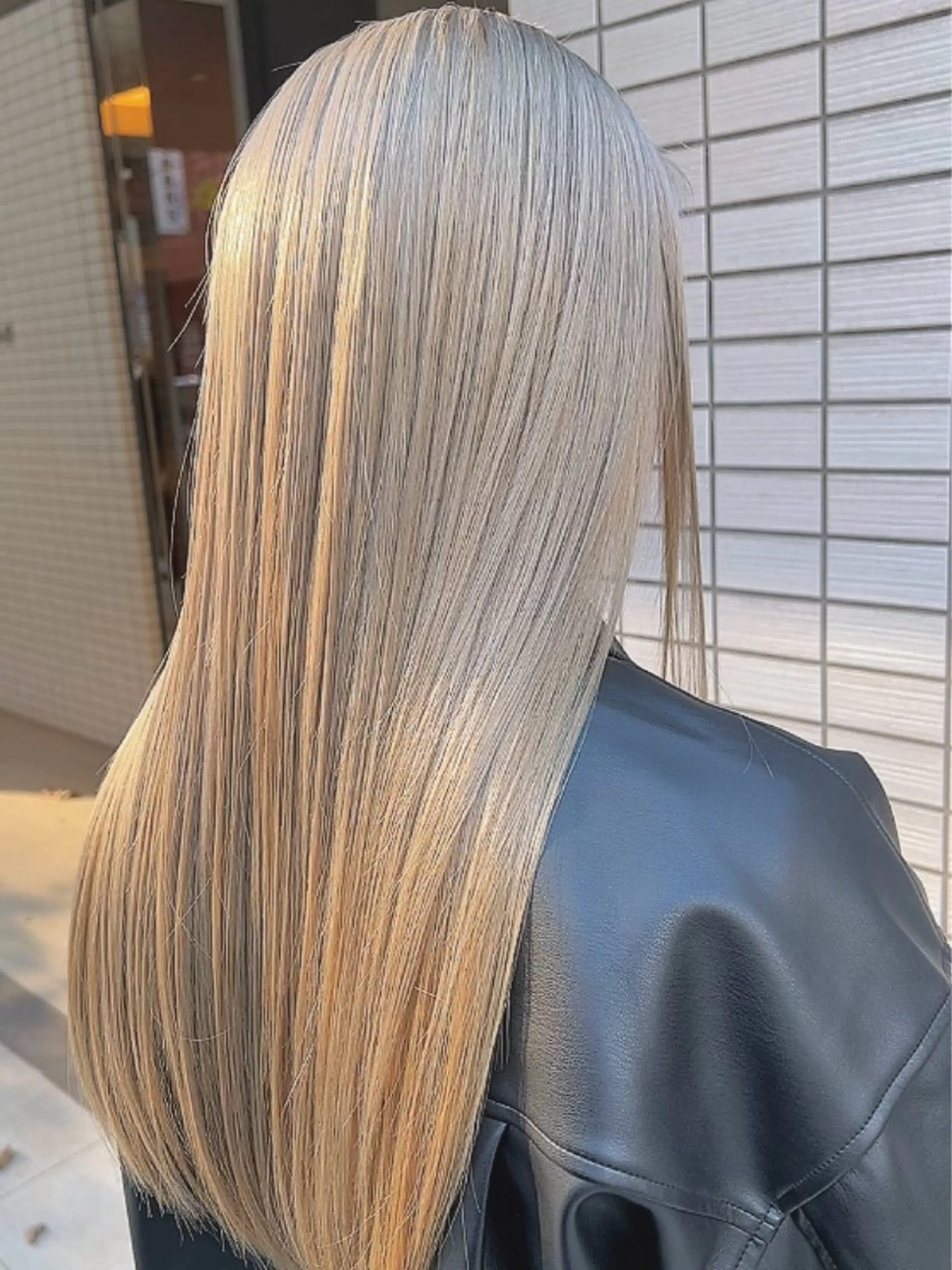 セミロング カラー ブロンド カット ヘアカラー 💎透明感カラー特化 💎TAISEIのヘアスタイル