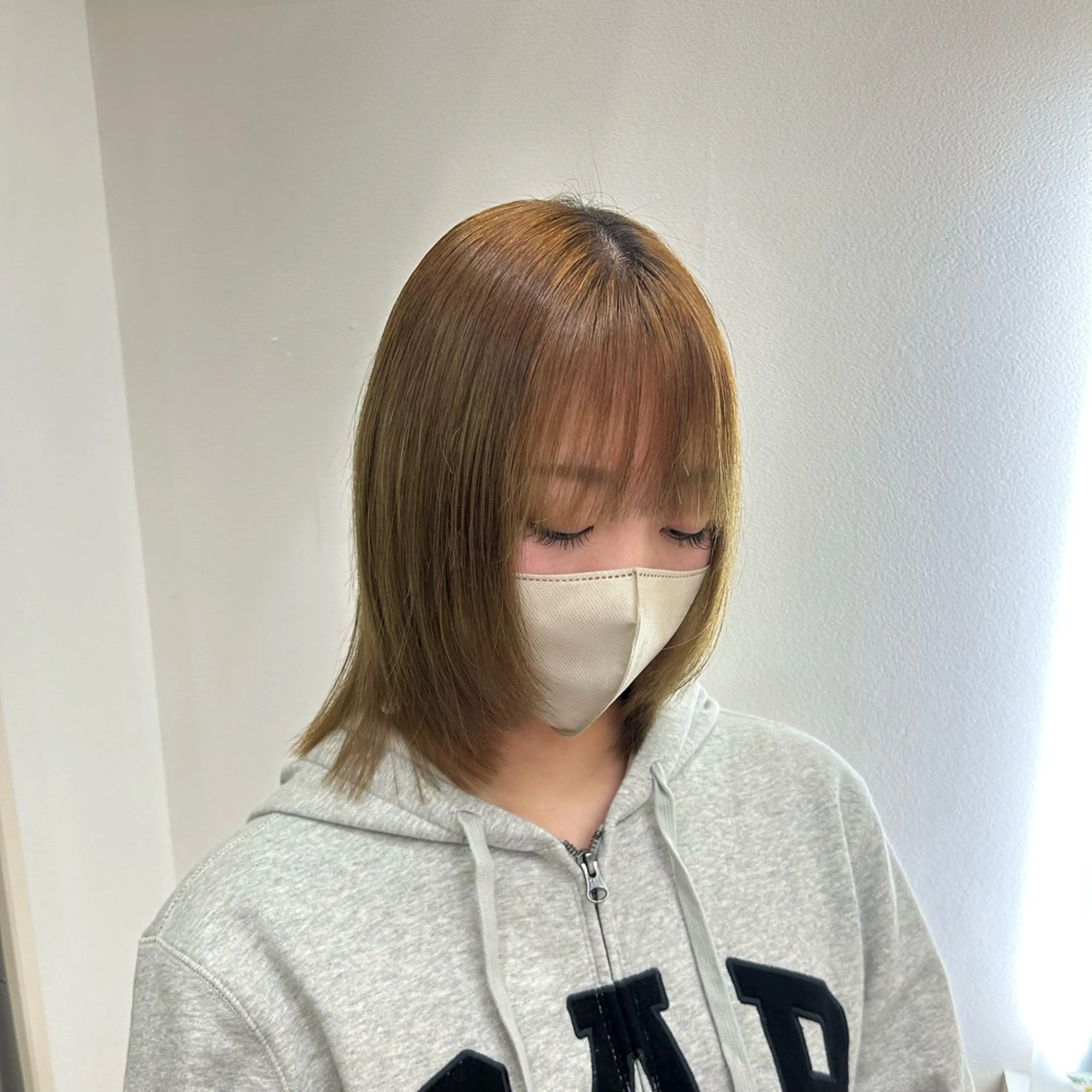 ミディアム 顔まわりレイヤー レイヤーカット レナークウィズ　北川 愛璃のヘアスタイル