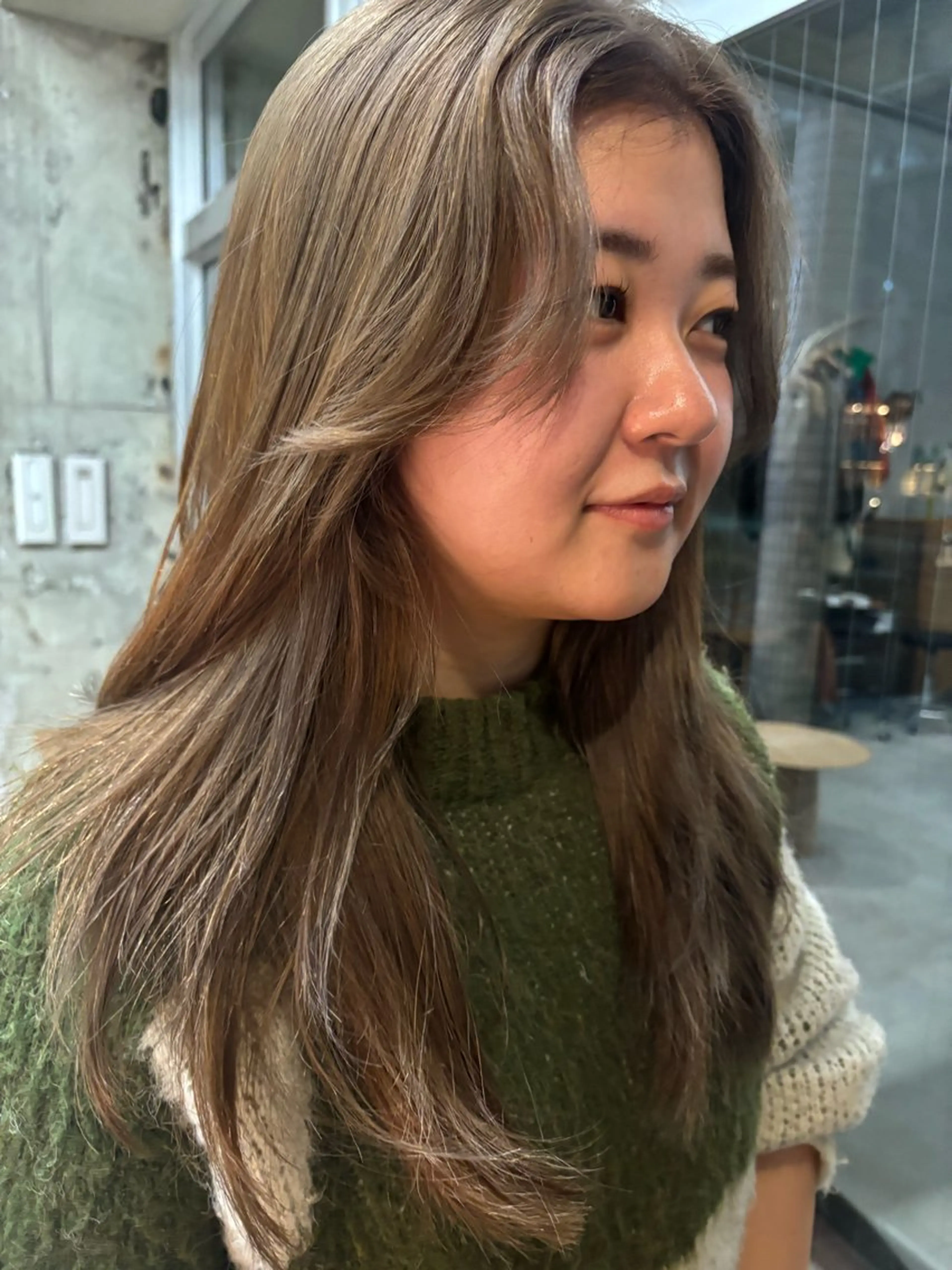 カラー ヘアカラー トリートメント wewe: momoeのヘアスタイル