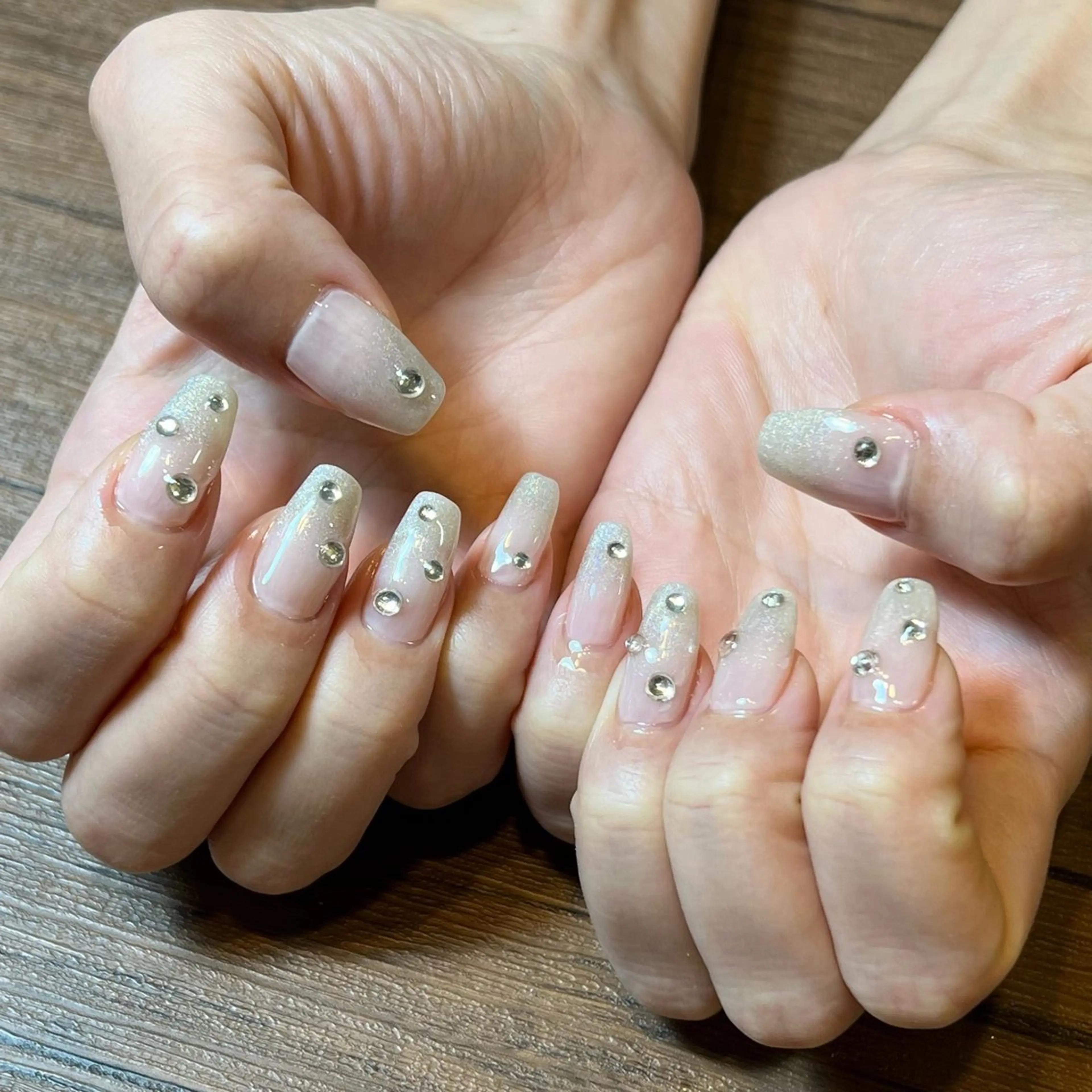 ネイル HENRIETTA NAILSALONのネイルデザイン