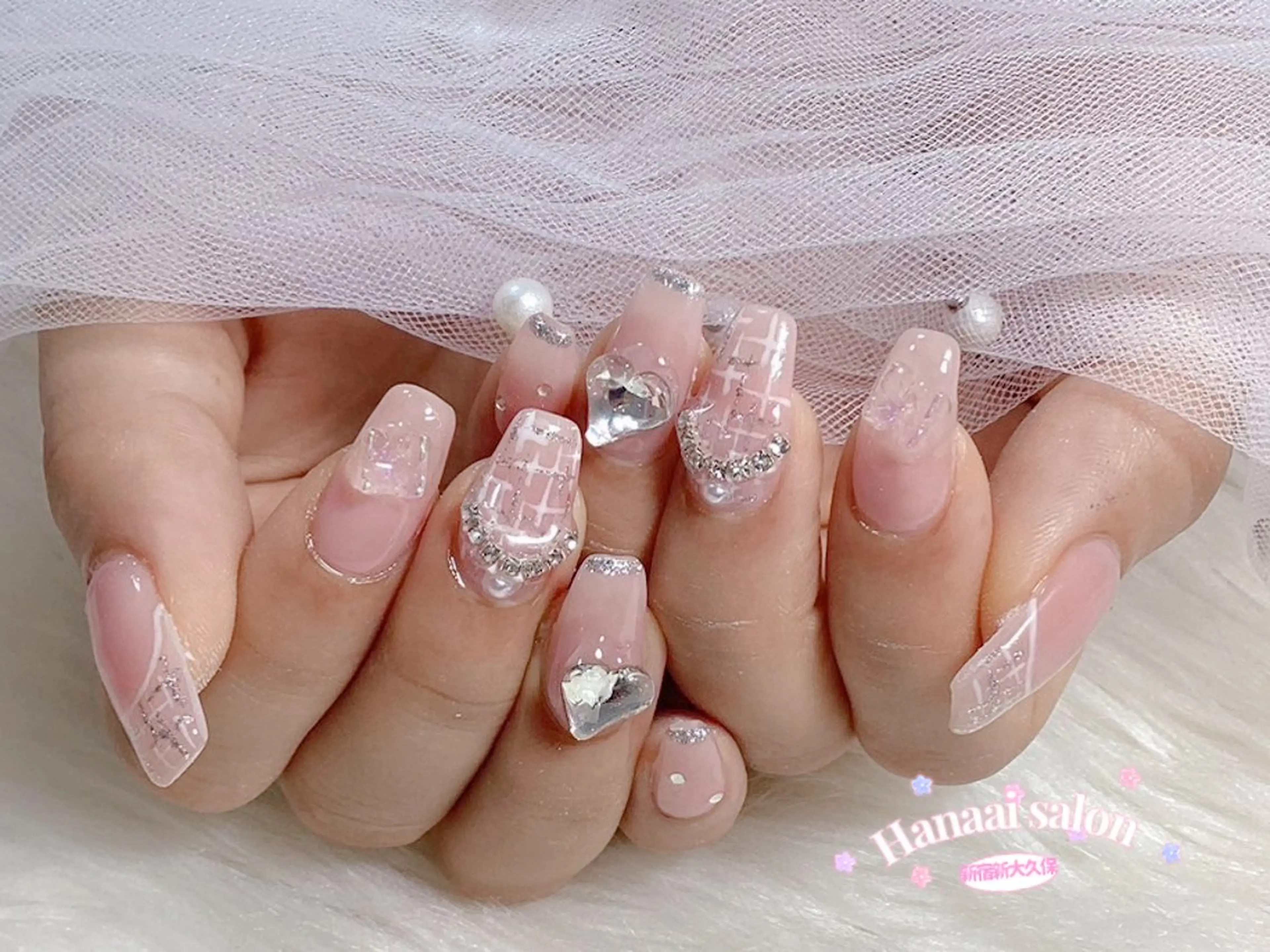 ミディアム ハンドネイル Hanaai Salon新大久保店のネイルデザイン