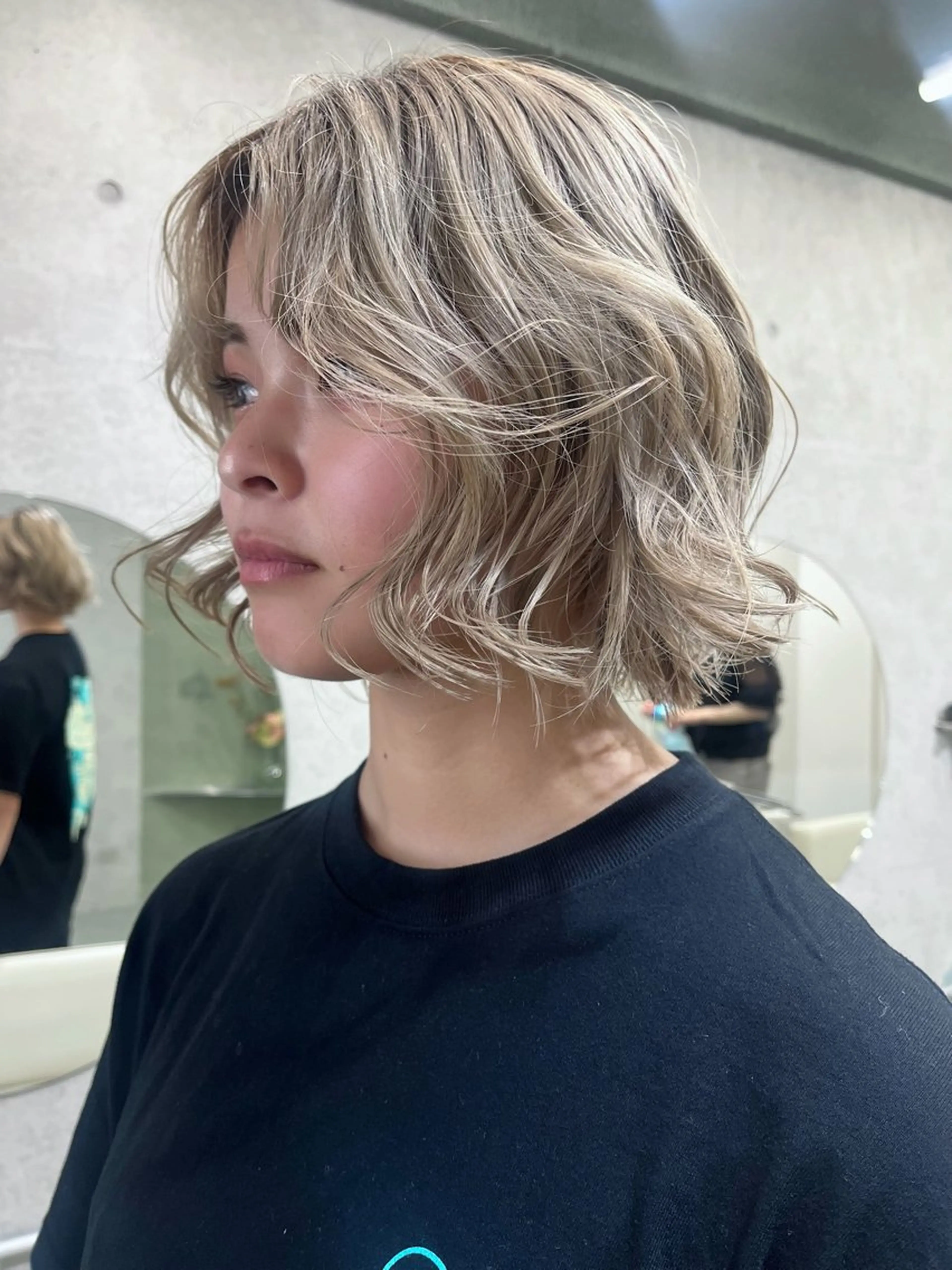 ミディアム 田中 里奈のヘアスタイル
