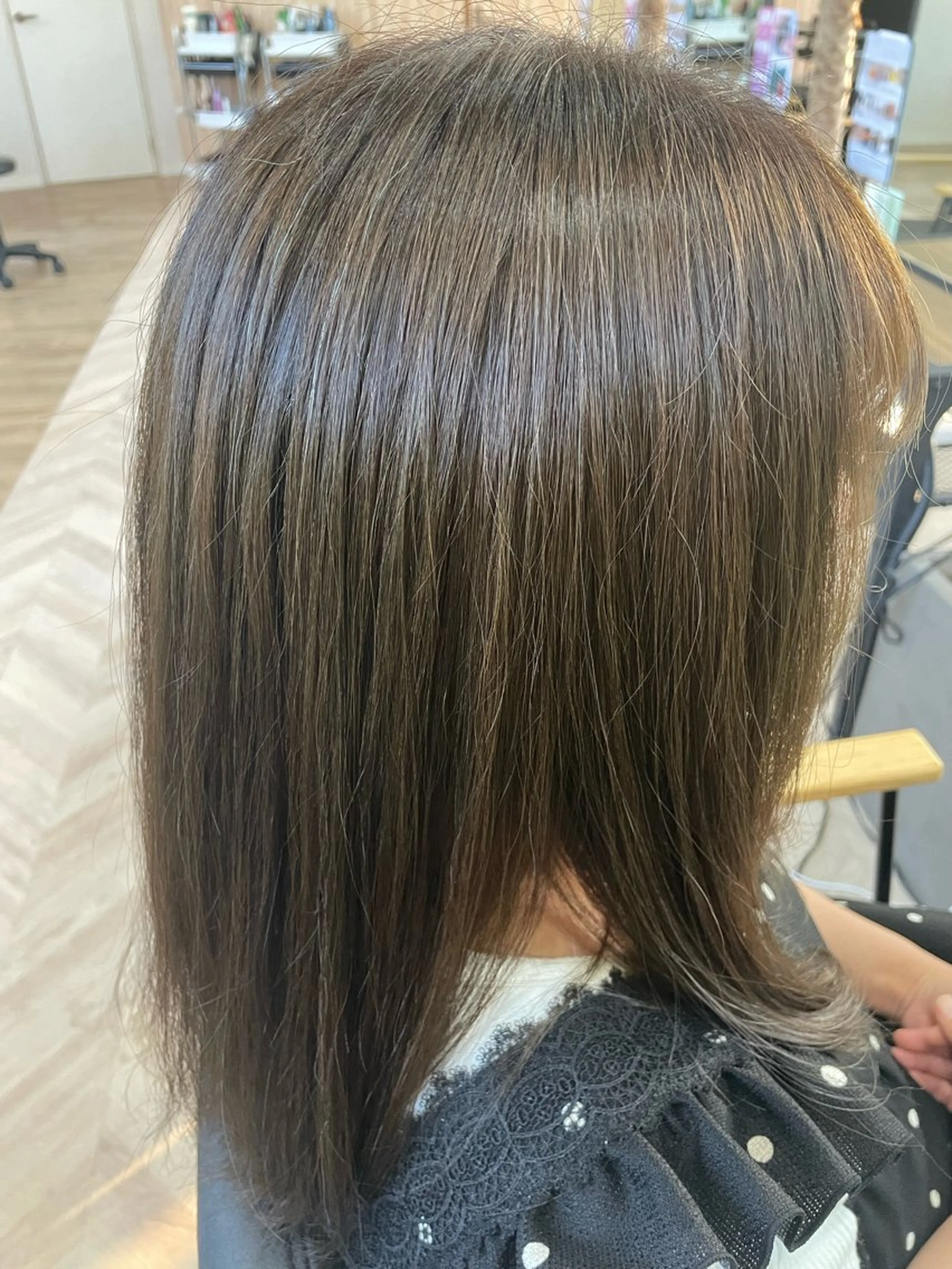 ロング 丸岡 成穂のヘアスタイル