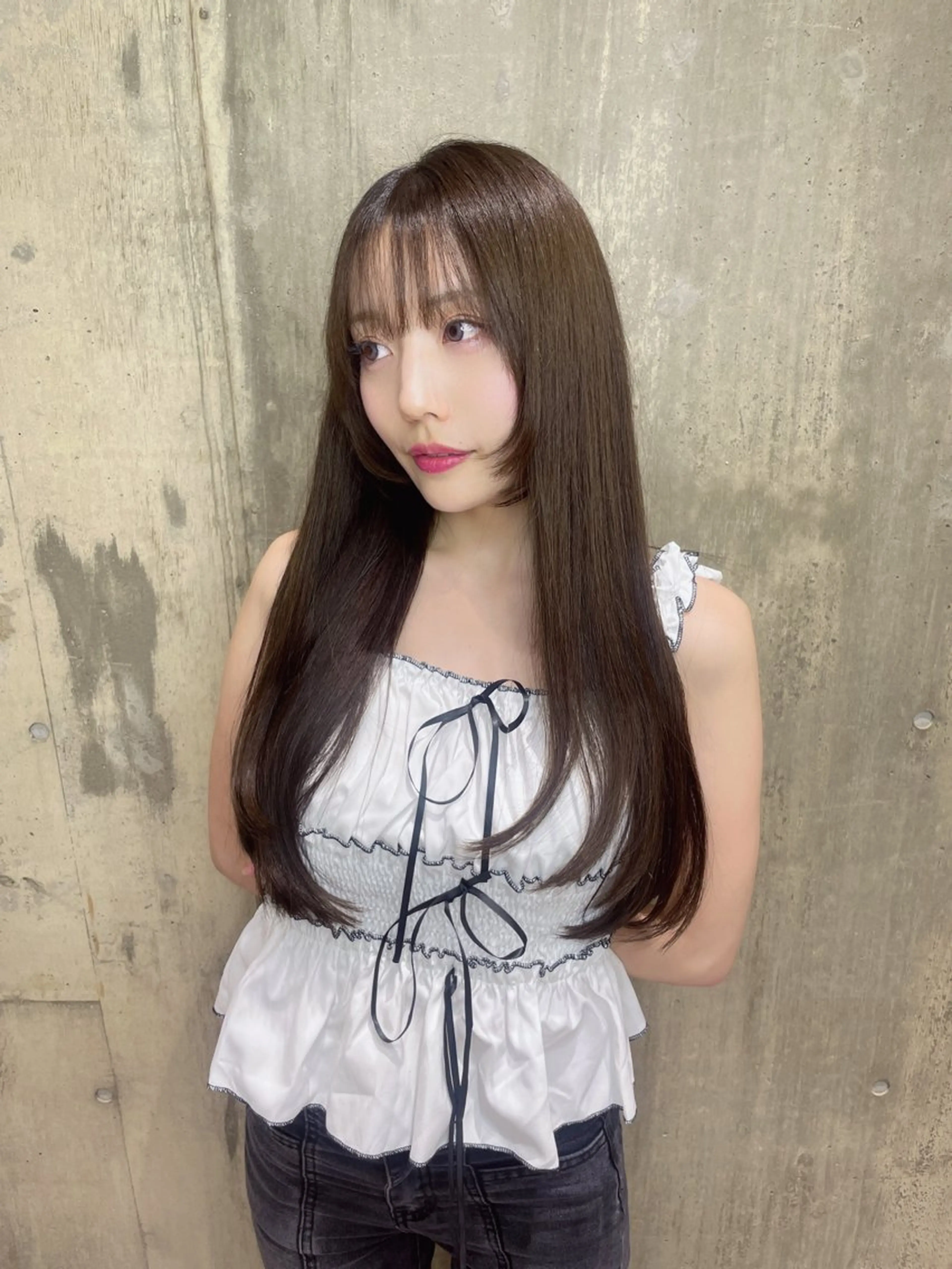 セミロング カラー グレージュ オリーブグレージュ オリーブグレー 韓国風ヘア レイヤーカット 寺島 圭人のヘアスタイル