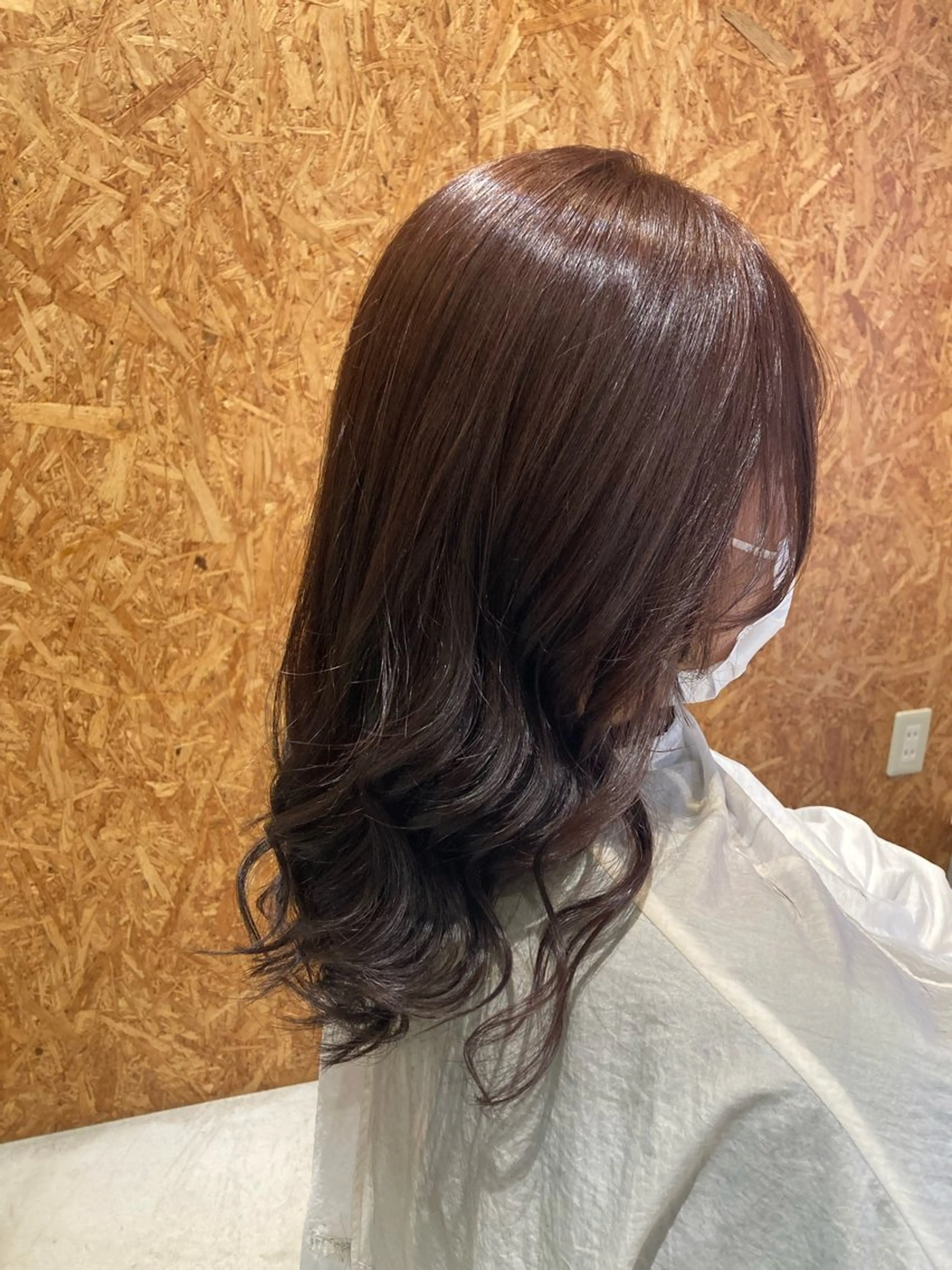 ロング カラー ピンクカラー ロング カット ヘアカラー 折本 沙織のヘアスタイル