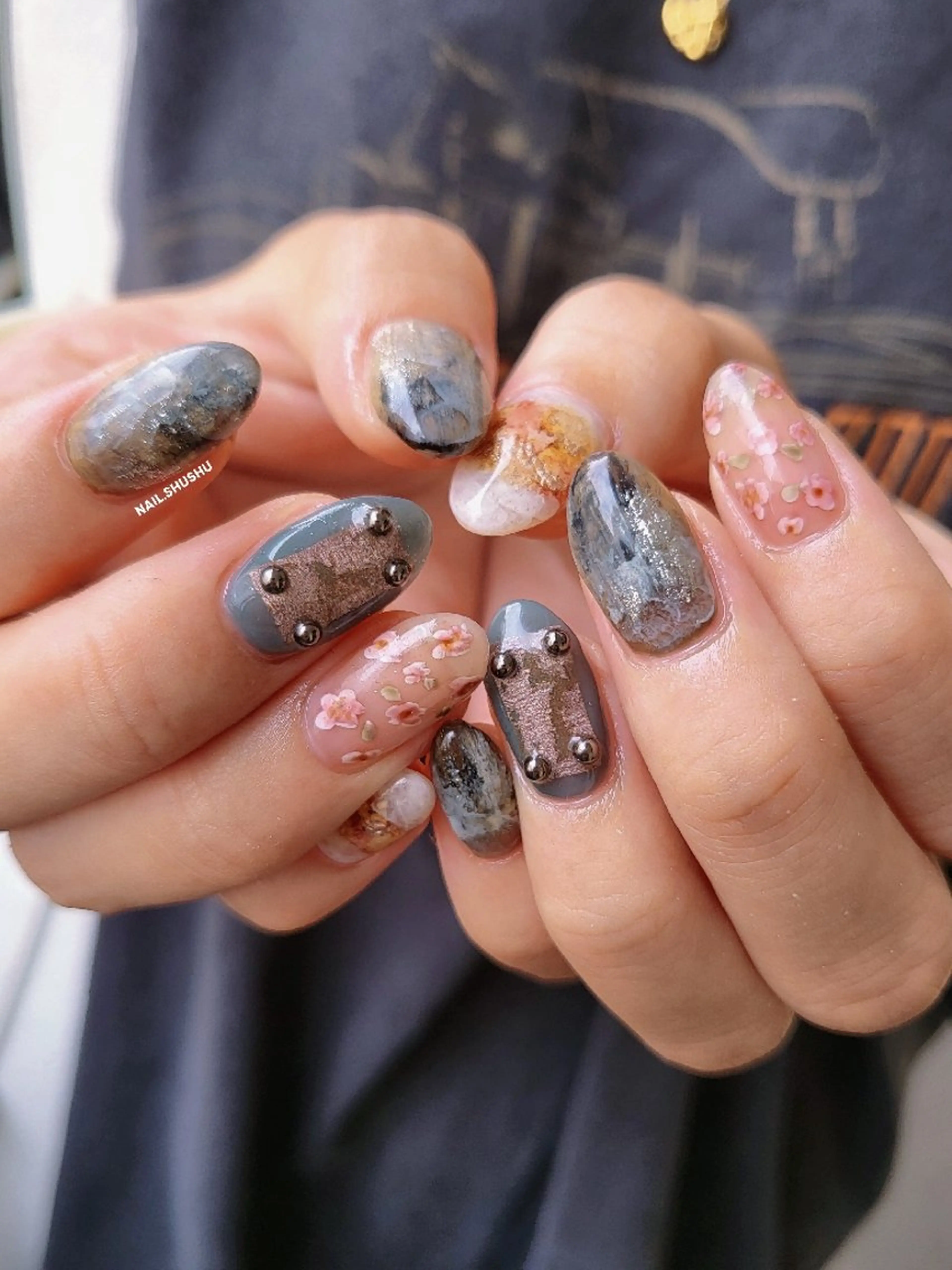 ネイル ハンドネイル 3dパーツ/流行り 👧shushu❤️のネイルデザイン