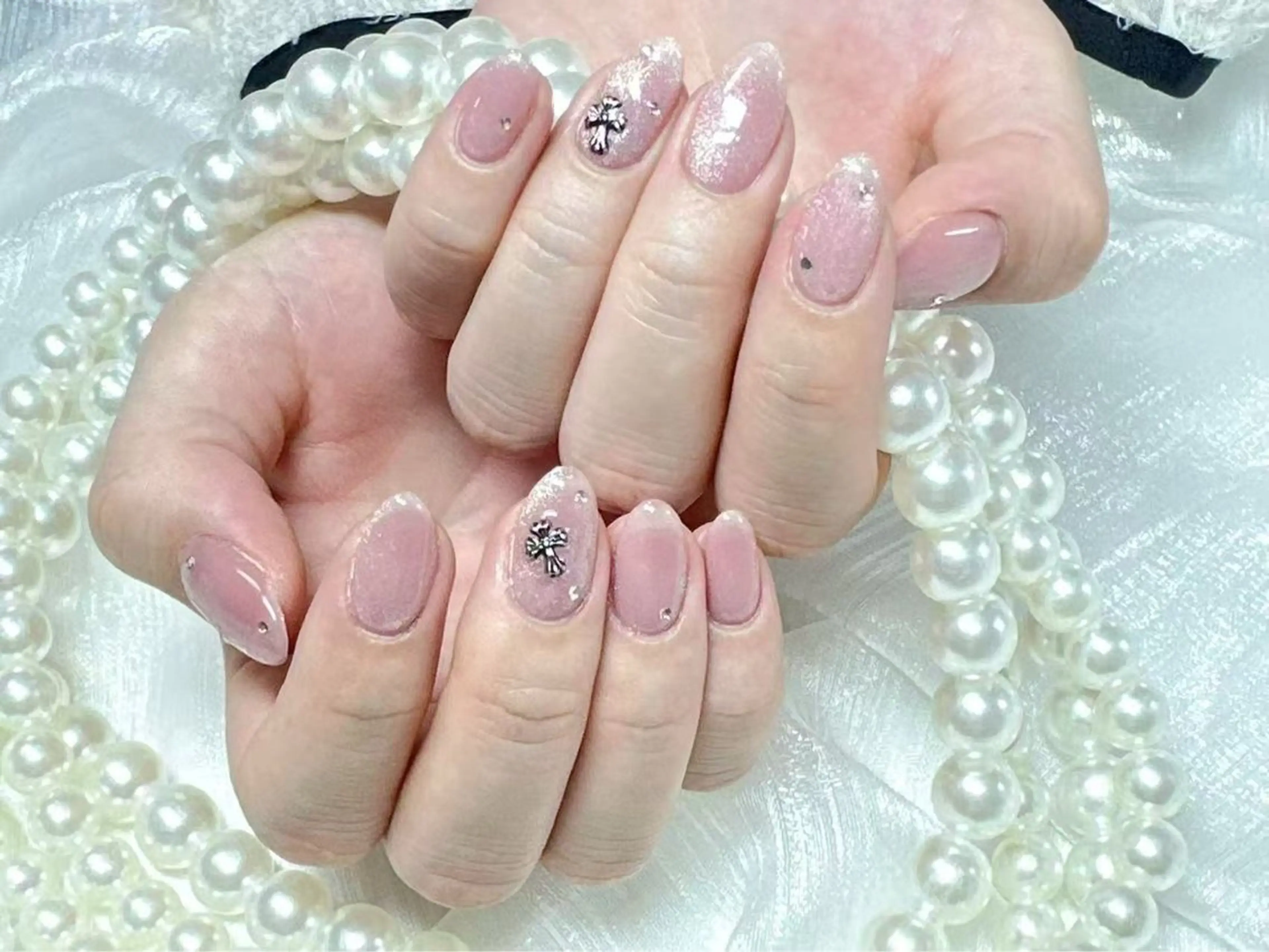 ネイル オーロラネイル 長さ出し フレンチネイル ガーリー キラキラネイル RIn 🎀のネイルデザイン