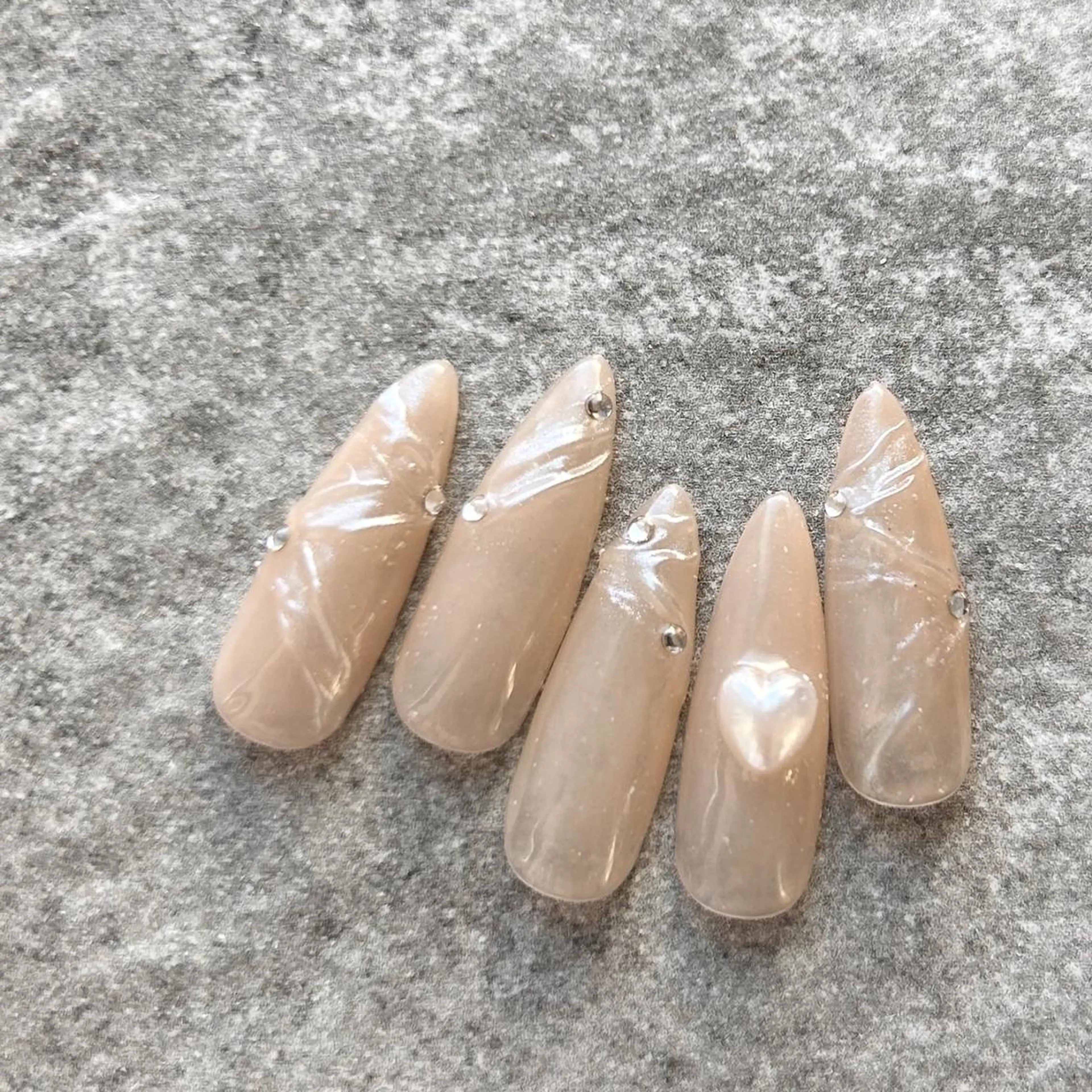 ネイル ネイルスクール byCharmeのネイルデザイン