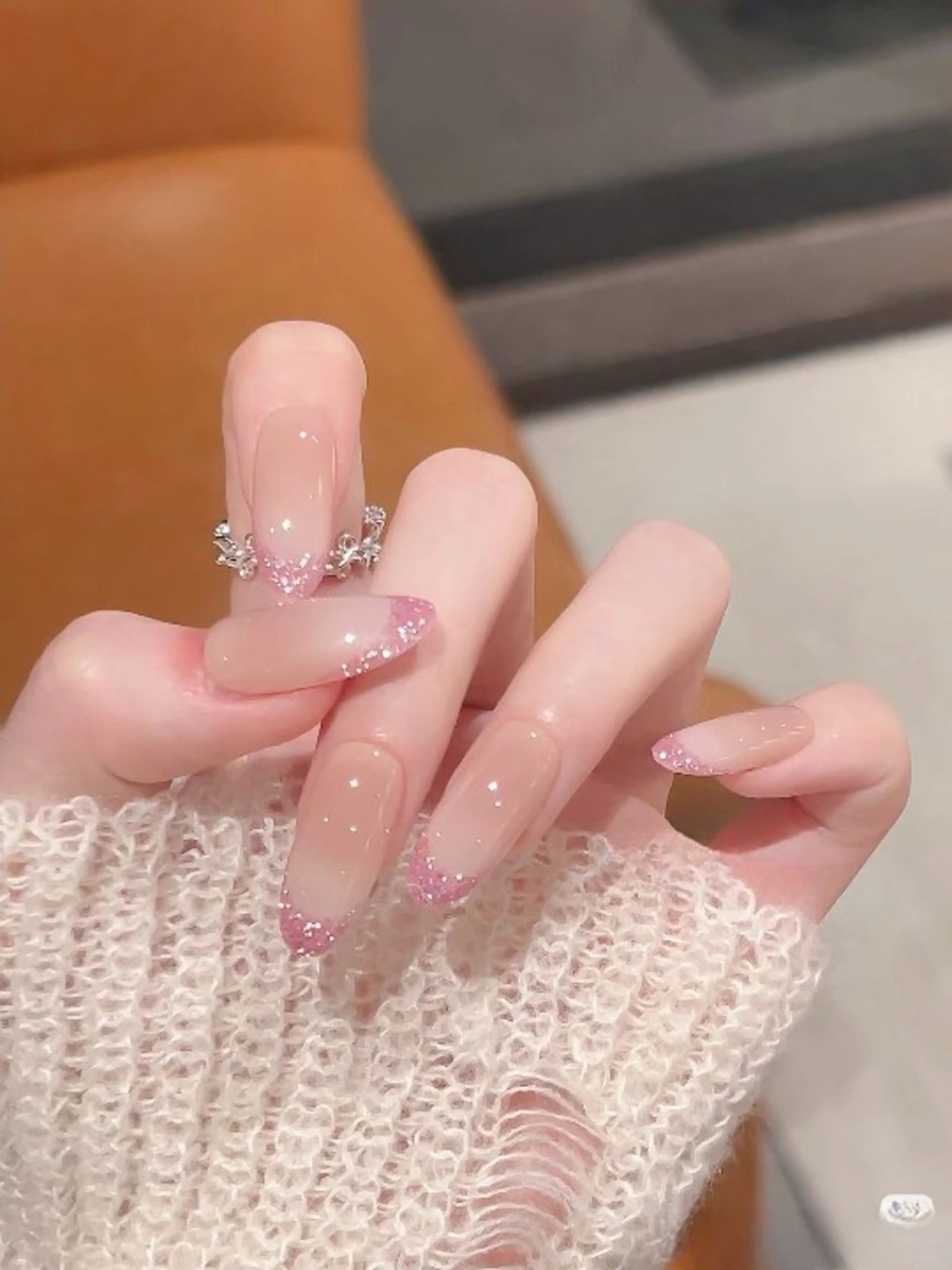 カラー グラデーションカラー ピンクカラー ハンドネイル AIN Nailのネイルデザイン