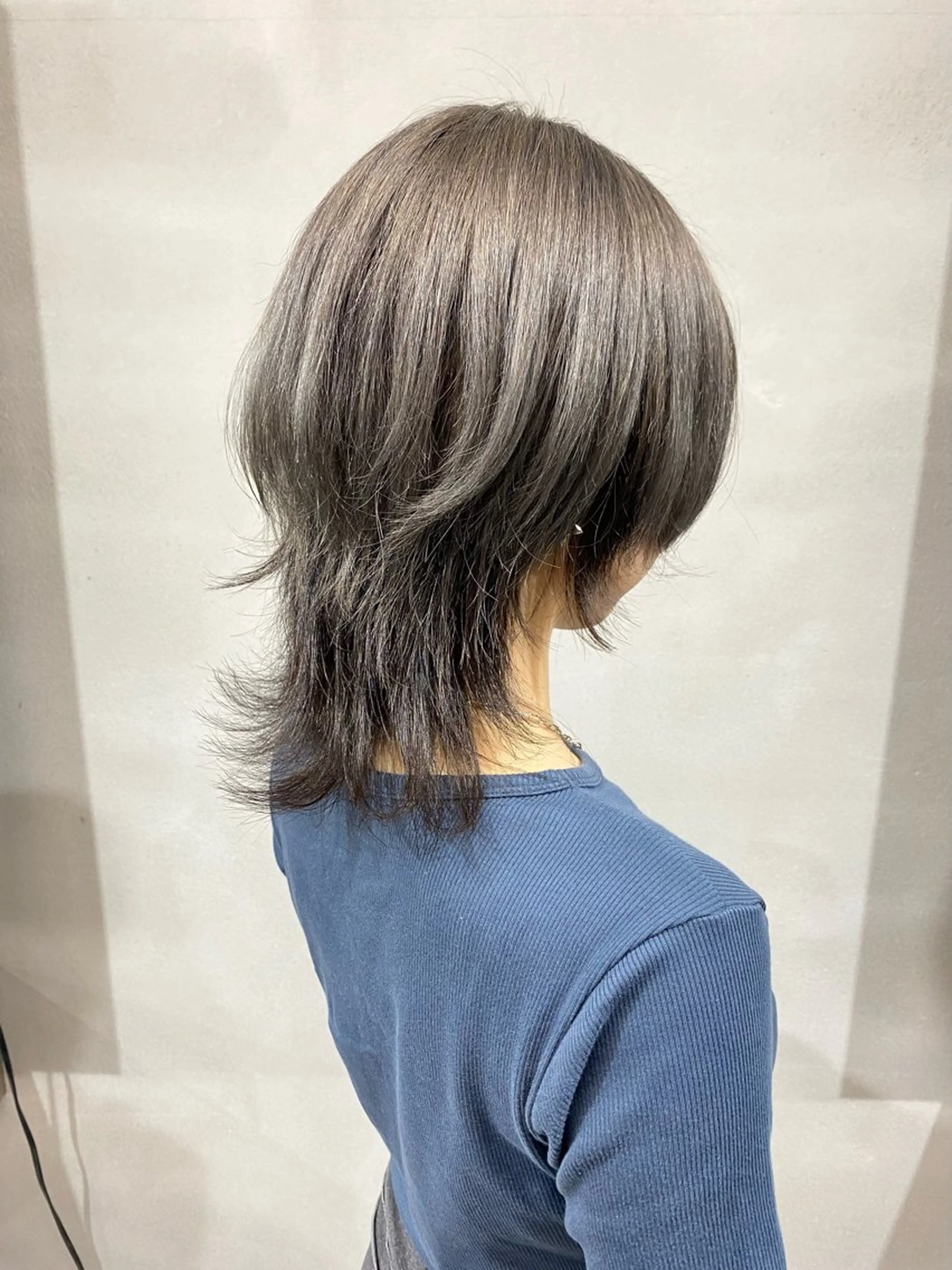 ミディアム カラー ブリーチ デザインカラー インナーカラー ツートーンカラー ボブ 柏 デザインカラー/ レイヤー🐣シオリのヘアスタイル